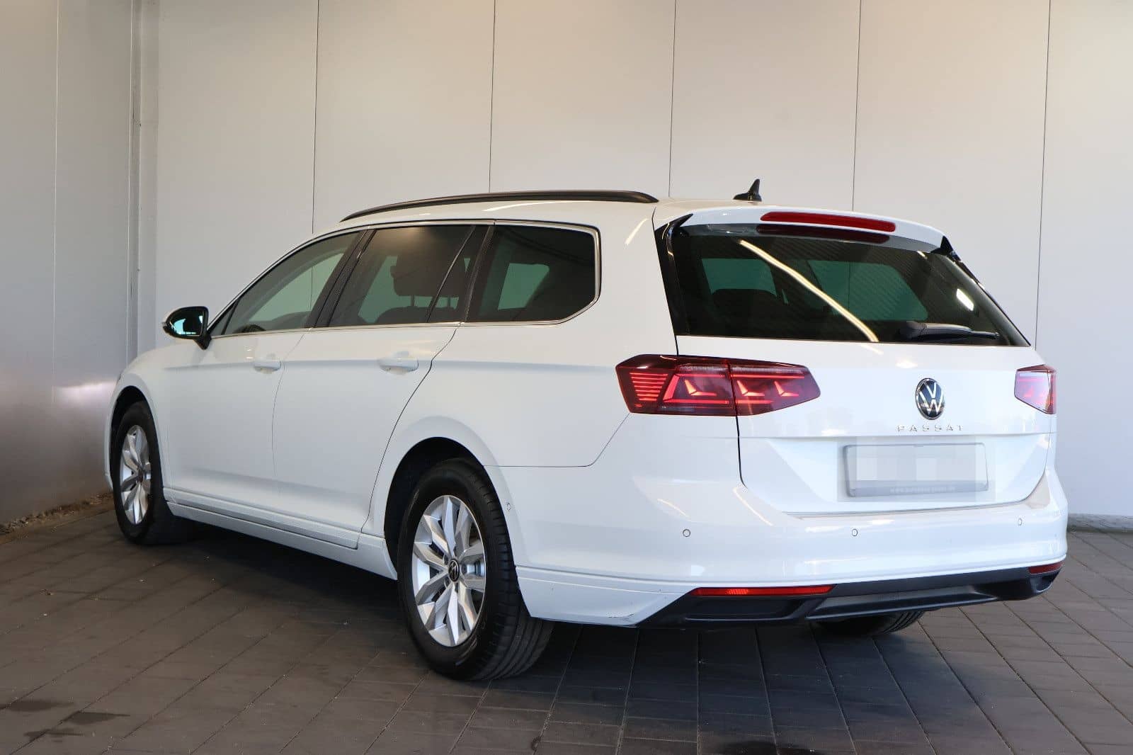 Volkswagen Passat 2.0 TDI Bus.AID+MATRIX+360°+KEY+LEDER+AHK foto 6