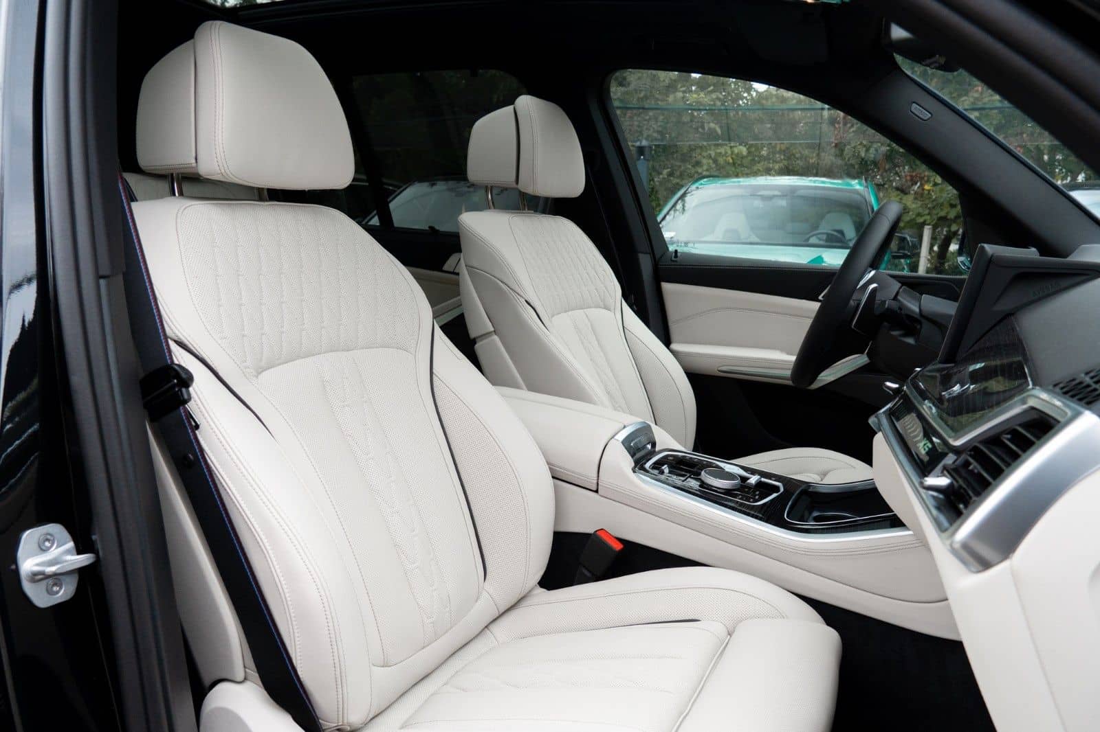 BMW X5 50e M SPORT.LUFTF.PANO.DR.ASS.PRO.4ZONEN.AHK foto 13