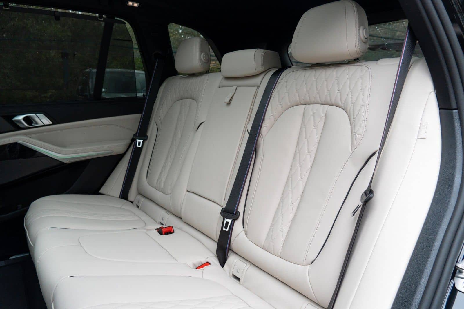 BMW X5 50e M SPORT.LUFTF.PANO.DR.ASS.PRO.4ZONEN.AHK foto 15