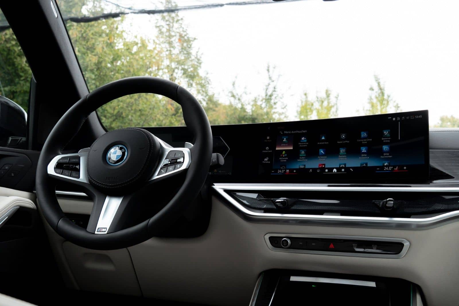 BMW X5 50e M SPORT.LUFTF.PANO.DR.ASS.PRO.4ZONEN.AHK foto 8