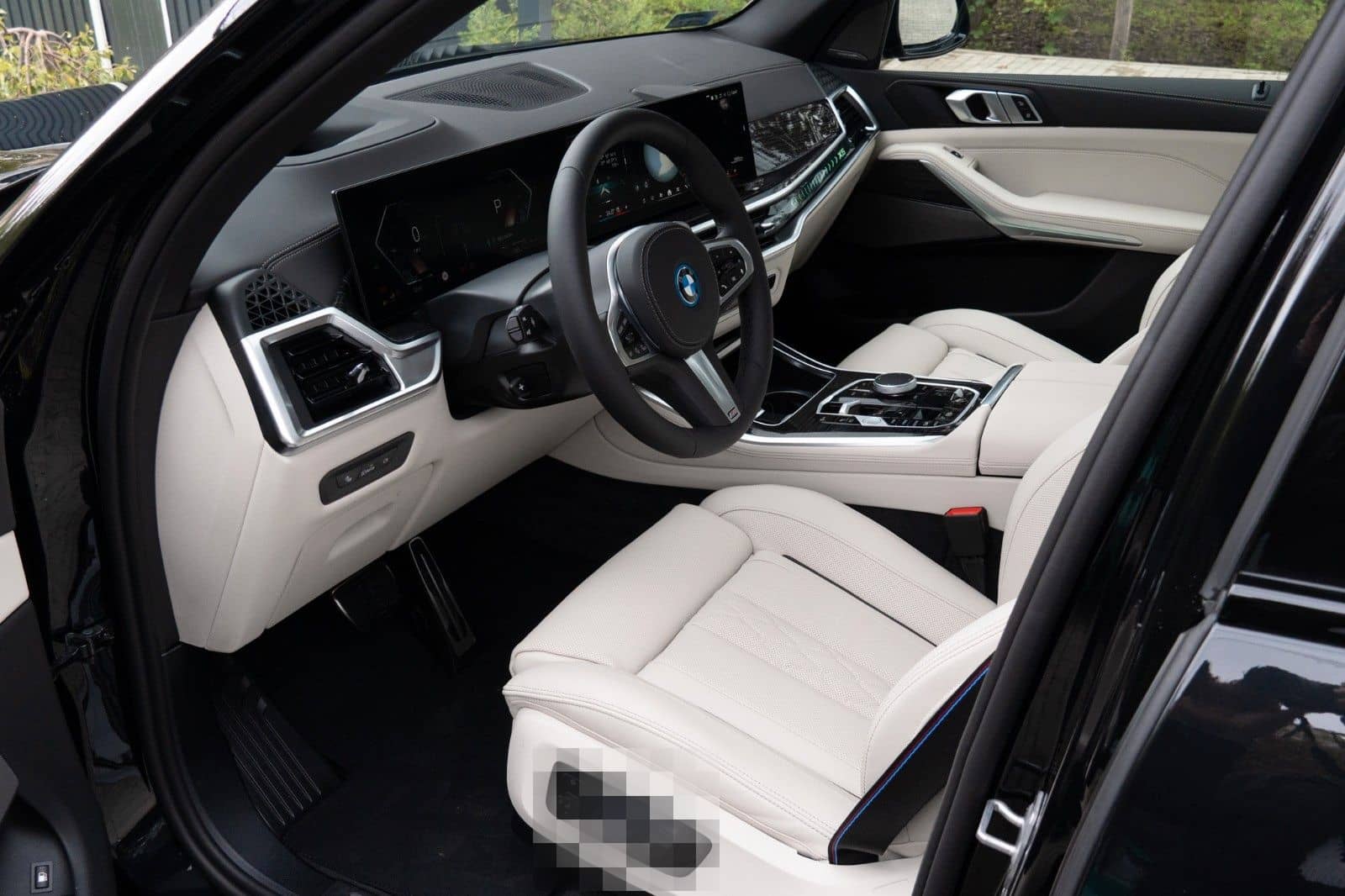 BMW X5 50e M SPORT.LUFTF.PANO.DR.ASS.PRO.4ZONEN.AHK foto 9