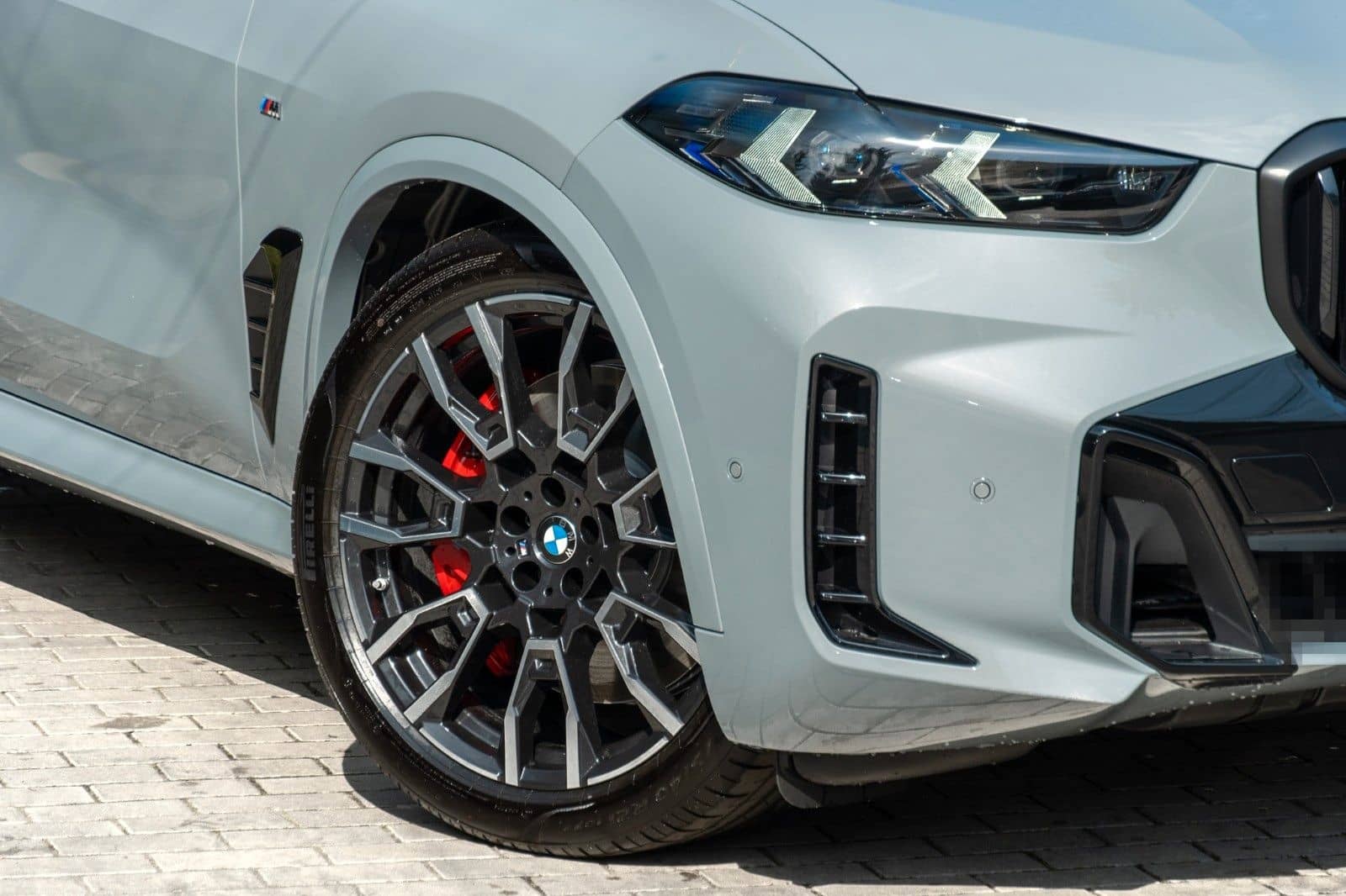 BMW X5 50e M Sport LUFTF.PANO.LHZ.HUD.H/K.360°.AHK foto 9