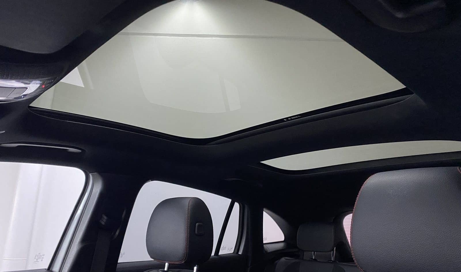 Mercedes-Benz GLA 200 d 4M AMG NIGHT+20"AMG+PANO+DIST+KAM+AMBI foto 12