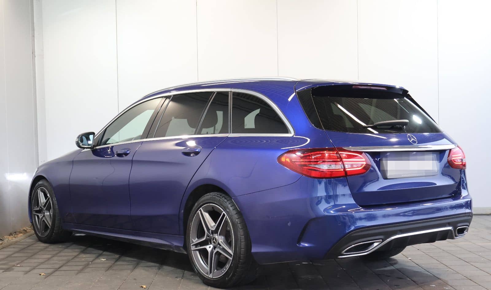 Mercedes-Benz C 300 T d AMG Line WIDE+DISTRONIC+LED+BURMESTER foto 4