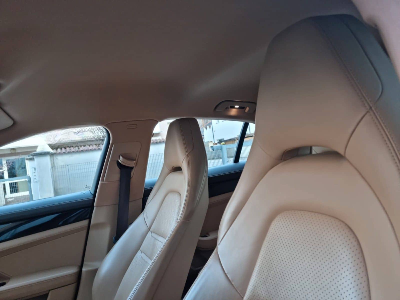 Porsche Panamera 4 foto 8