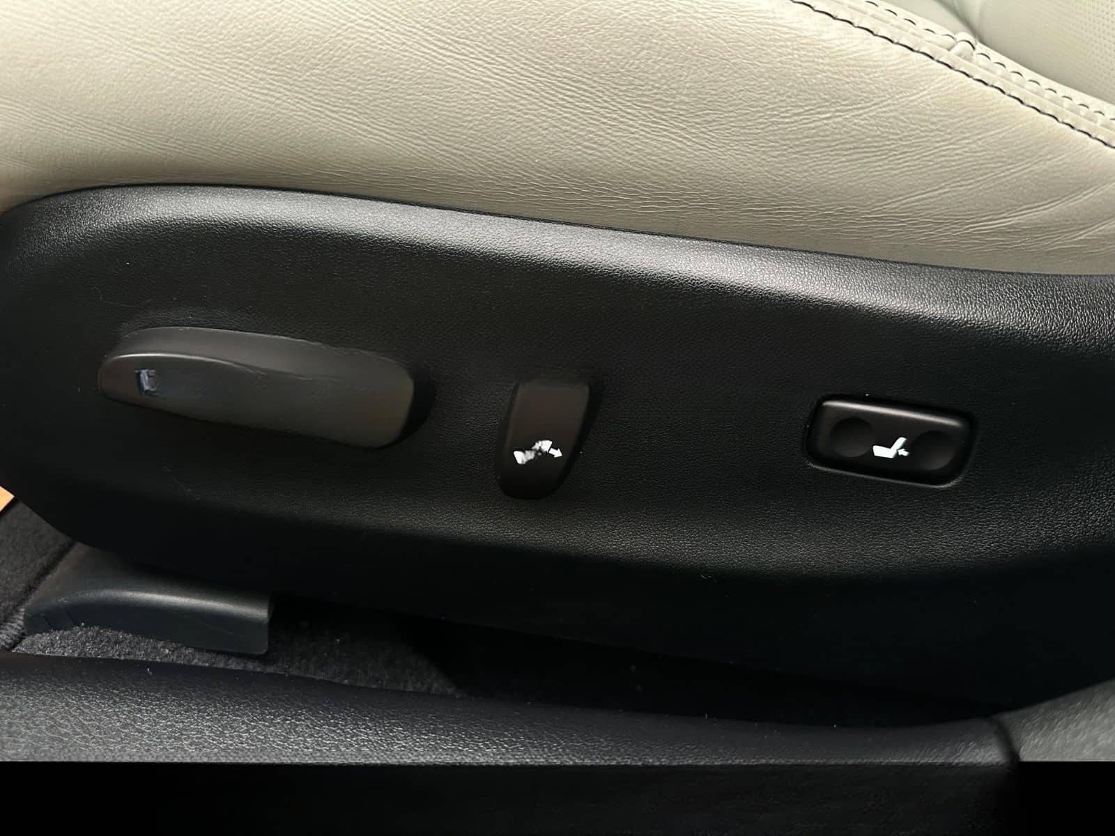 Lexus IS250 V6 / KAMERA - NAVI - SITZKLIMA - AUTOMATIK foto 14