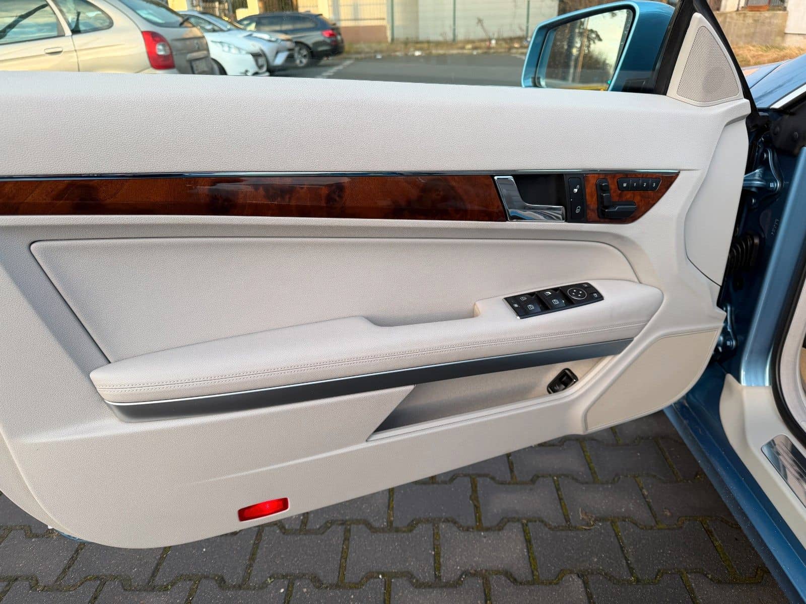 Mercedes-Benz E 350 E Cabrio E 350 CGI BlueEfficiency foto 12