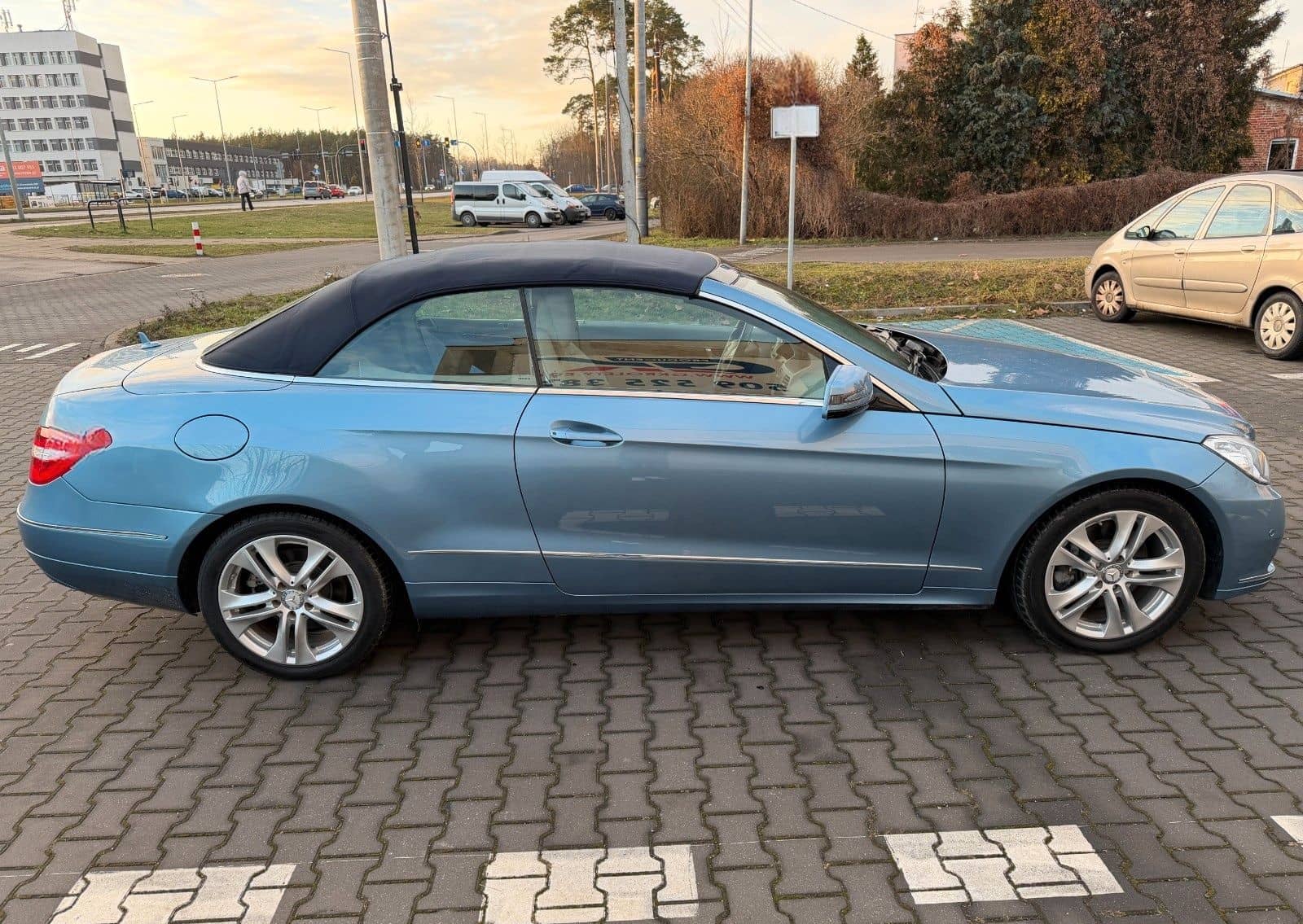 Mercedes-Benz E 350 E Cabrio E 350 CGI BlueEfficiency foto 6