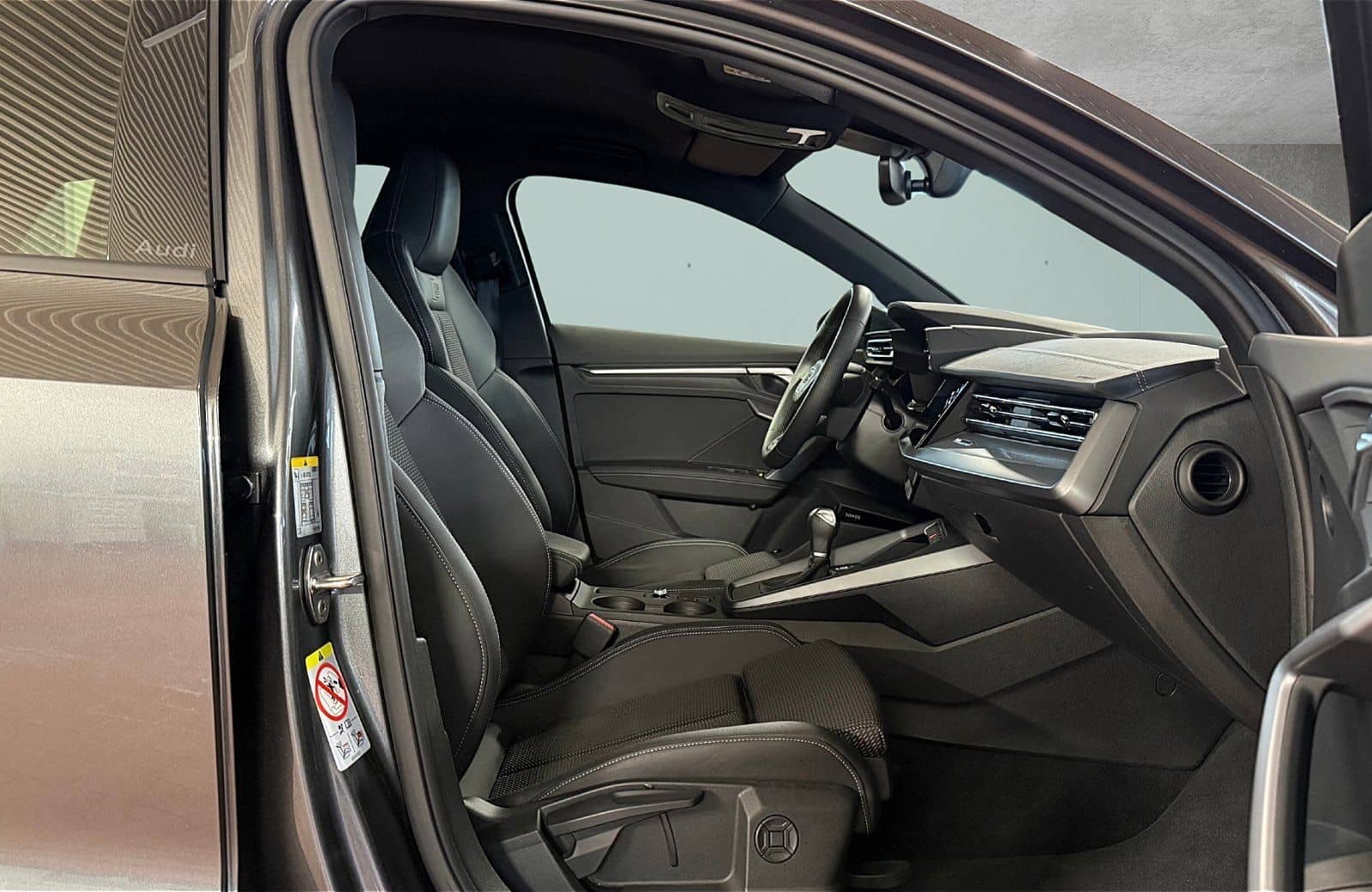 Audi A3 Sportback 35 TFSI S line LED Navi ACC AHK RFK foto 11