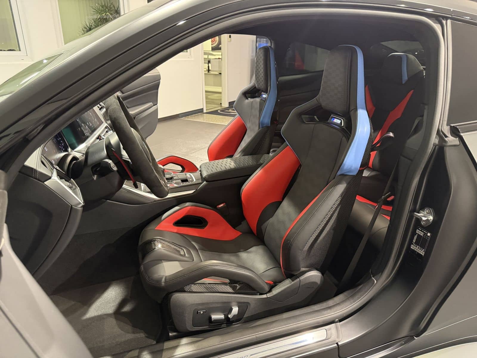 BMW M4 KITH Sondermodell xD *Capristo-Schale-Carbon* foto 11