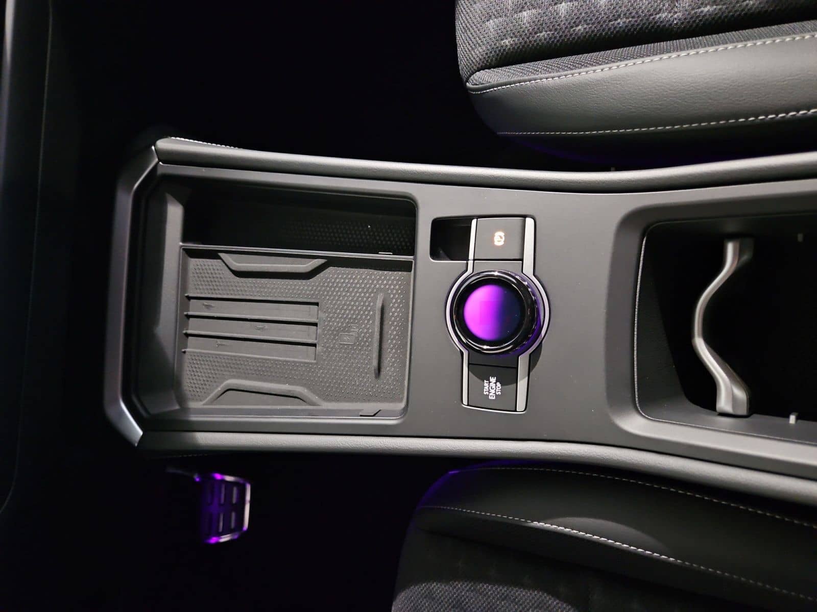 Volkswagen T-Roc R-Line 1.5 l eTSI DSG Navi IQ-Light inkl. foto 8