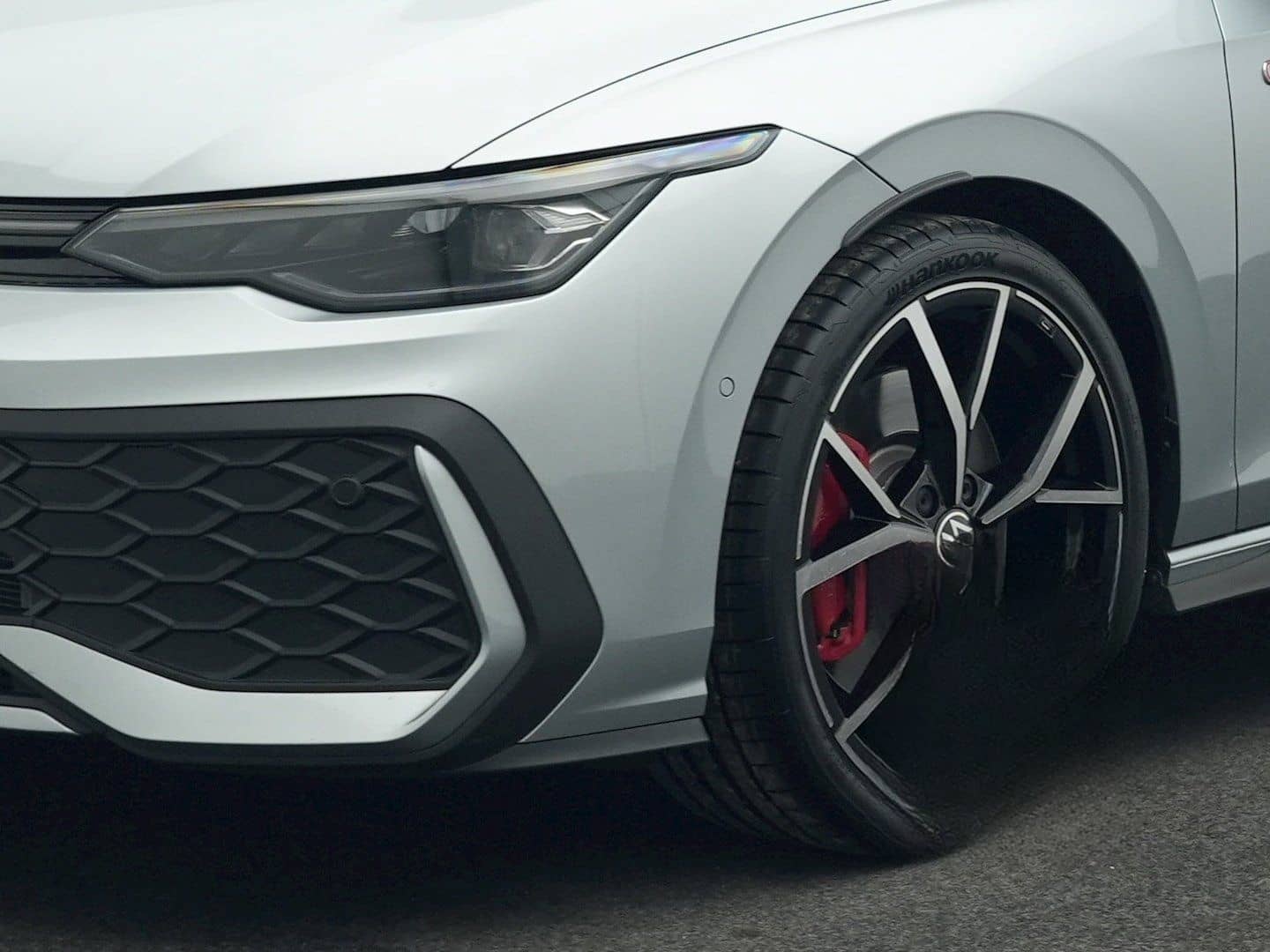 Volkswagen Golf 8 2.0 TSI DSG GTI IQ.LIGHT NAVI PANORAMA AR foto 17