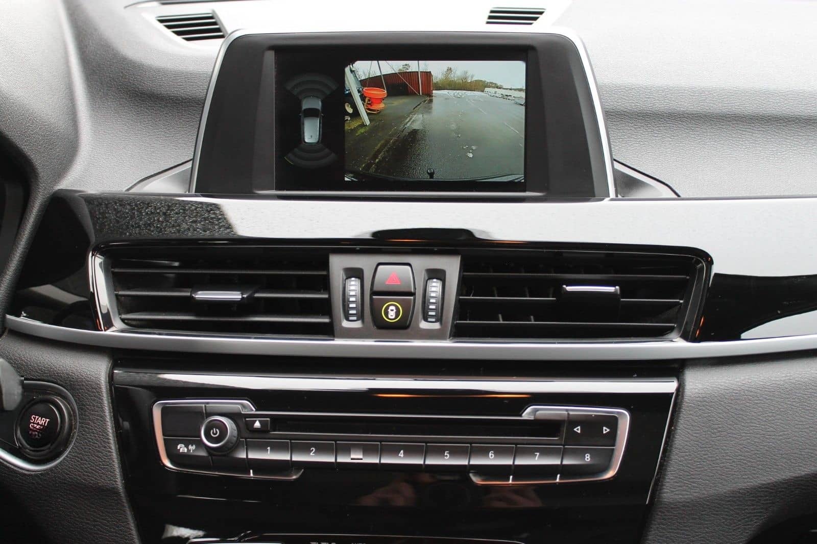 BMW X1 sDr 18i Advantage LED, KAM, PDC, PANO, AHK foto 14