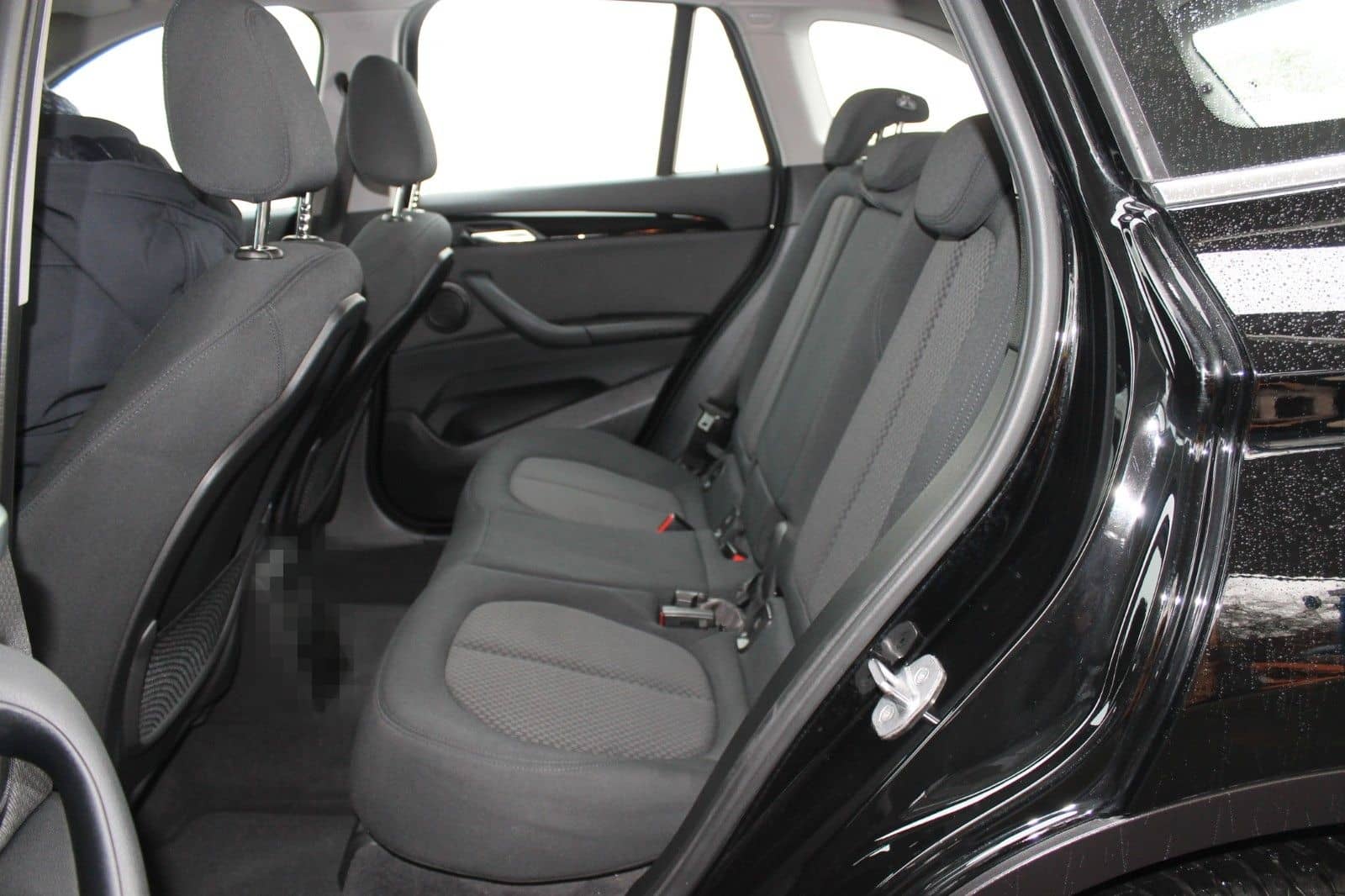 BMW X1 sDr 18i Advantage LED, KAM, PDC, PANO, AHK foto 10