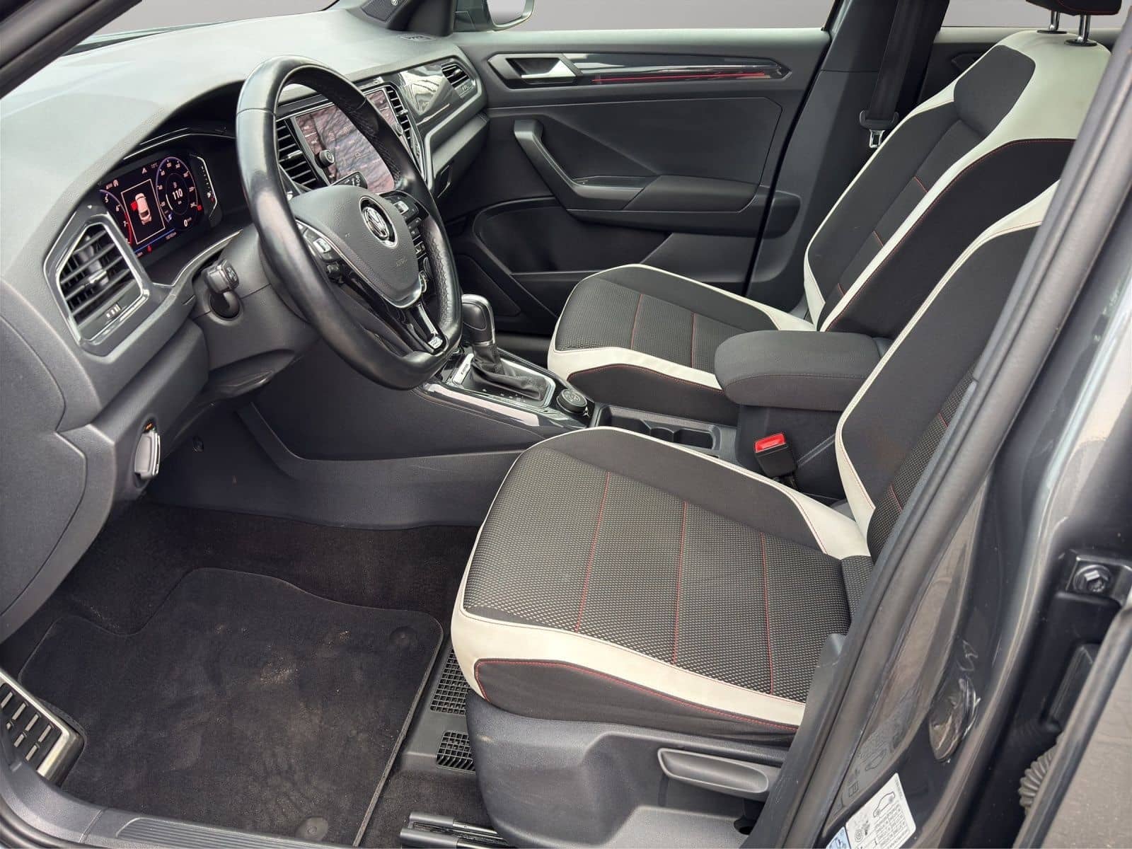 Volkswagen T-Roc 2.0 TSI 4Motion DSG Sport NAVI+PANO+ACC foto 9