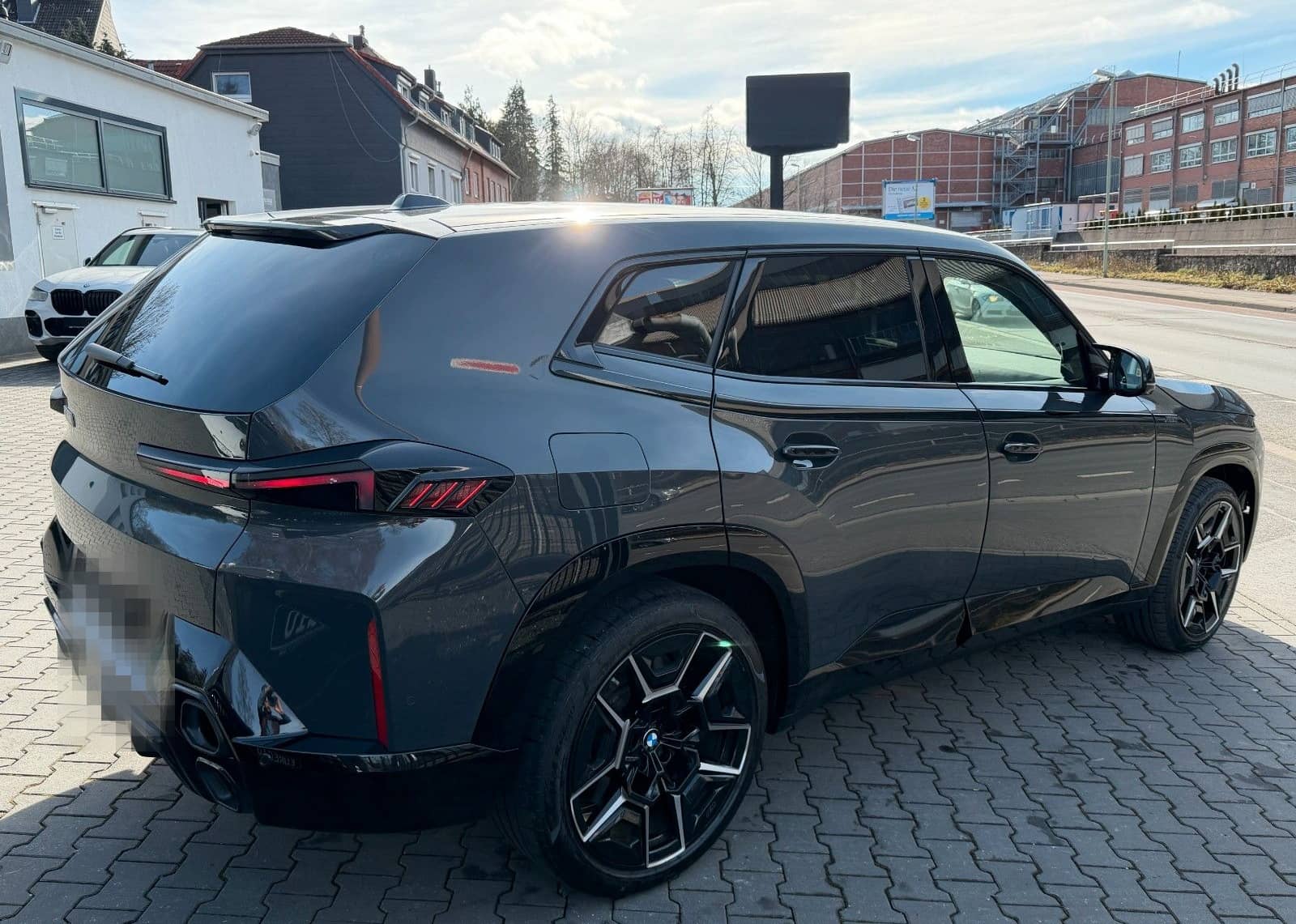 BMW XM 50 e Aut. Bowers & Wilkins - Iconic Glow /// foto 11