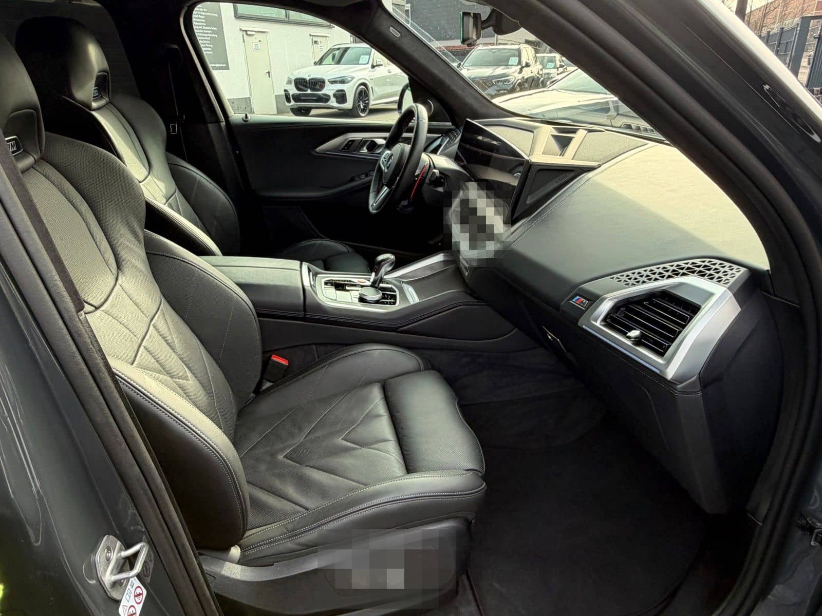 BMW XM 50 e Aut. Bowers & Wilkins - Iconic Glow /// foto 19