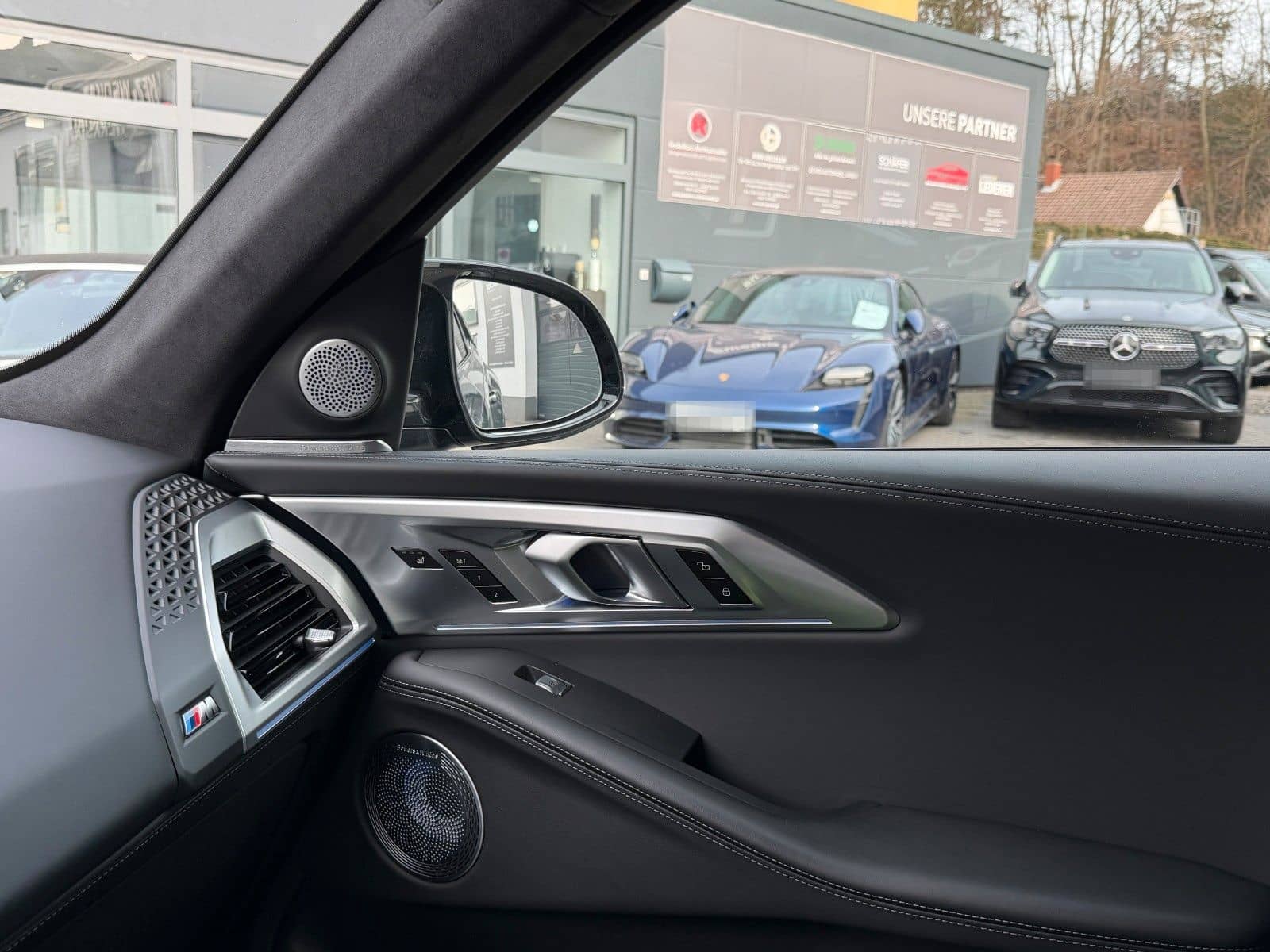 BMW XM 50 e Aut. Bowers & Wilkins - Iconic Glow /// foto 20