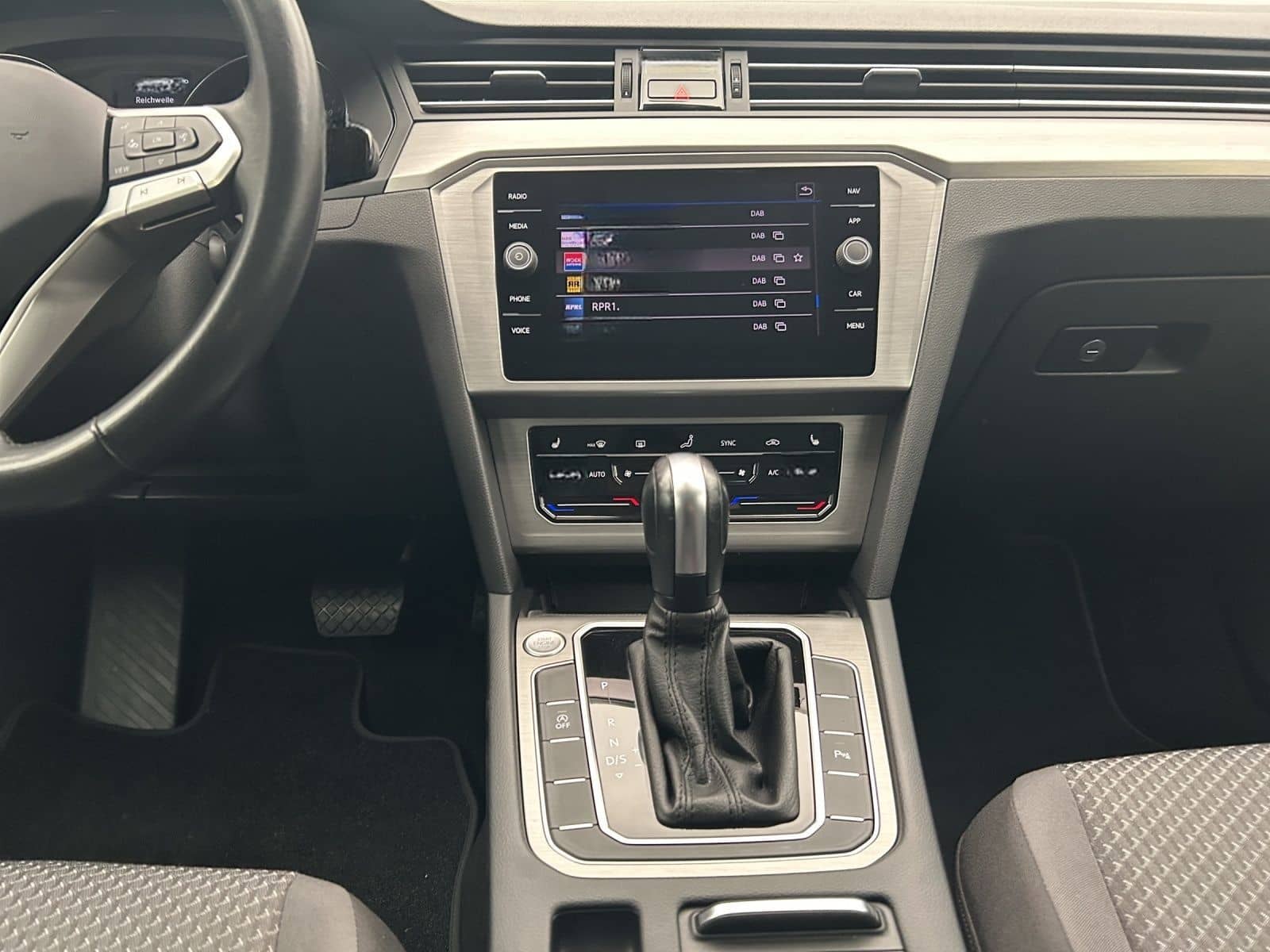 Volkswagen Passat Variant Business 1.5 TSI DSG*NAVI*KAM*SHZ foto 7