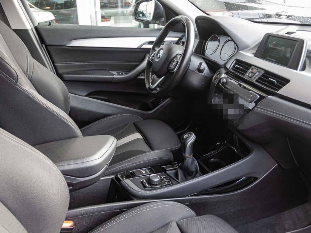 BMW X2 18d+DAB+LED+RFK+PDCv+h+SHZ+Temp+Klimaautomati foto 15