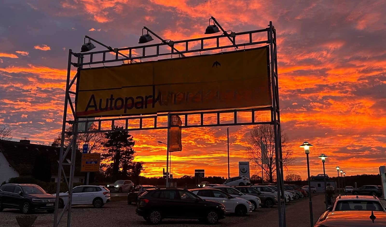 Volkswagen Touran 2,0 TDI BMT DSG *1.HAND*NAVI*SHZ* foto 23