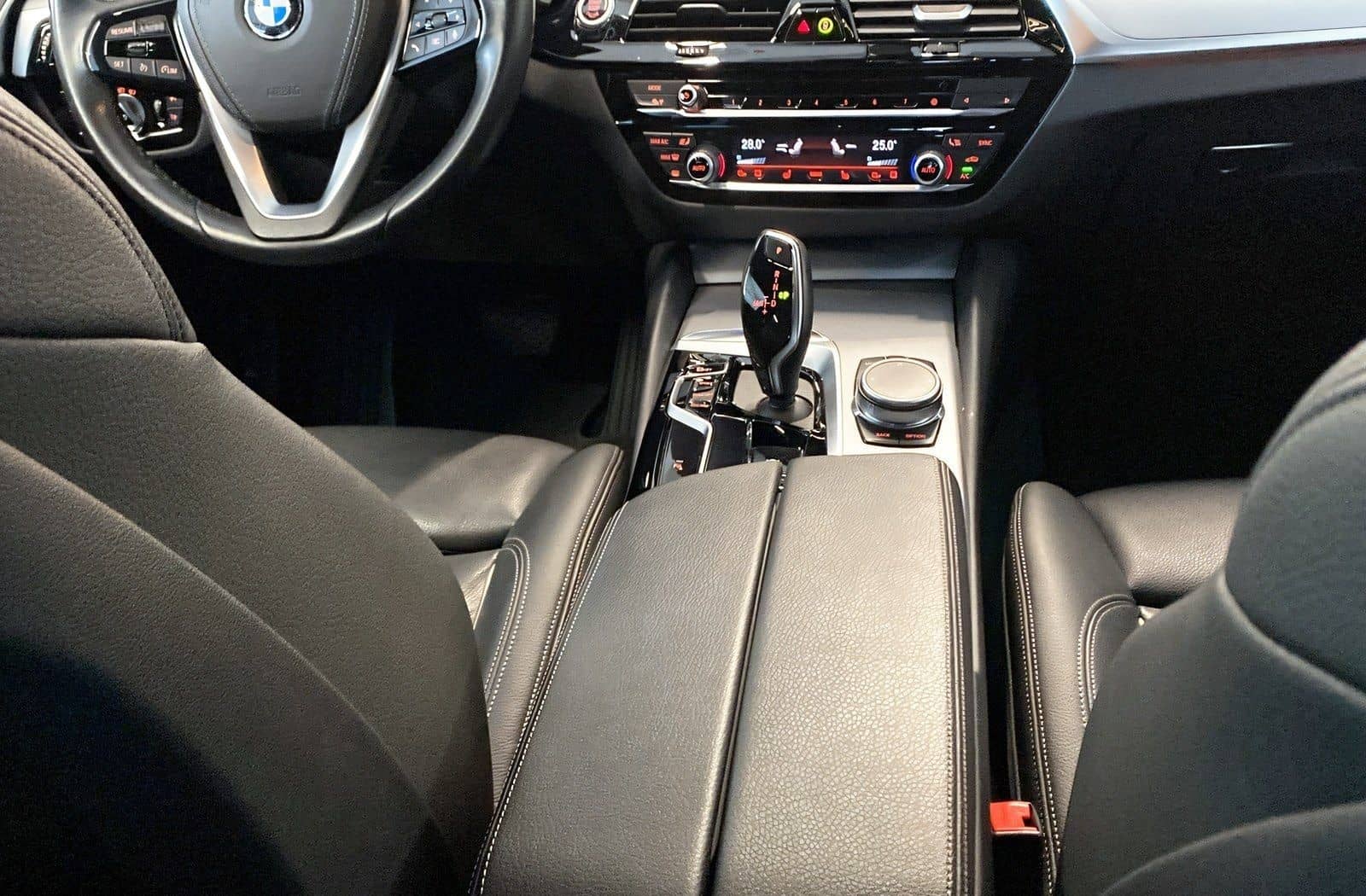 BMW 530d Touring LiveCockpitProf Head-Up Kamera foto 13