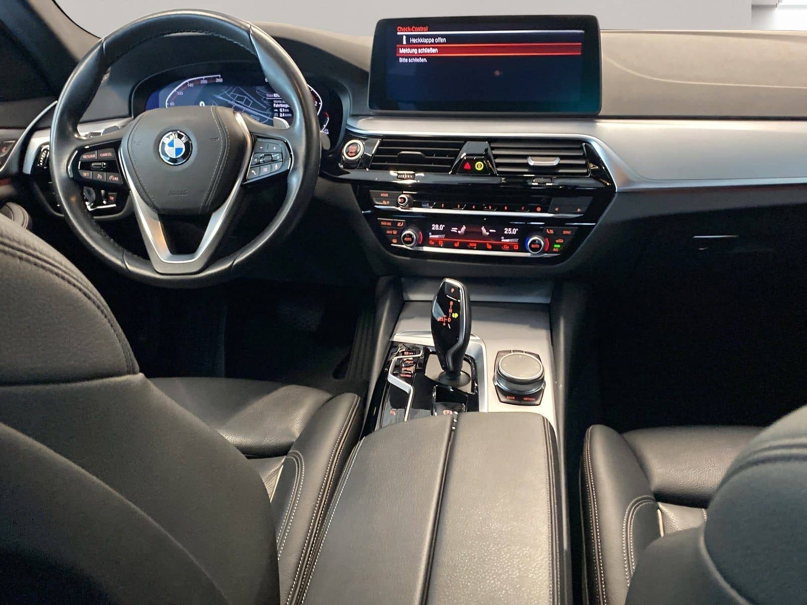 BMW 530d Touring LiveCockpitProf Head-Up Kamera foto 7