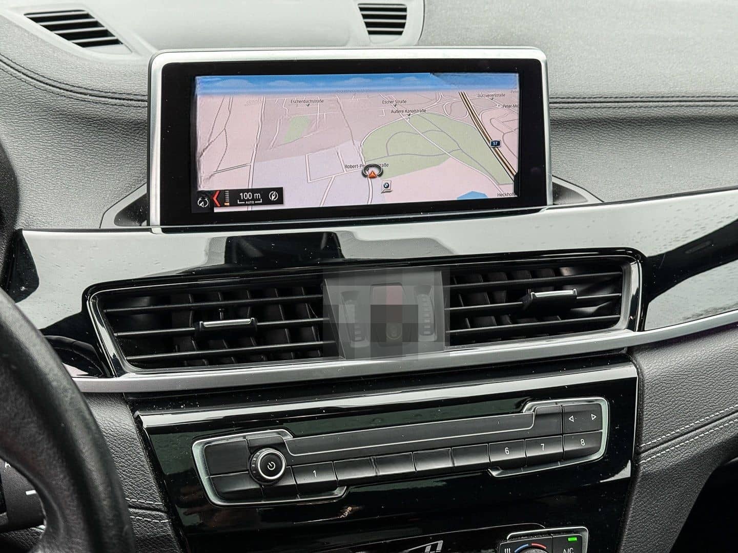 BMW X2 sDrive18d PANO+RFK+NAVI+LED+PDC+DAB foto 12