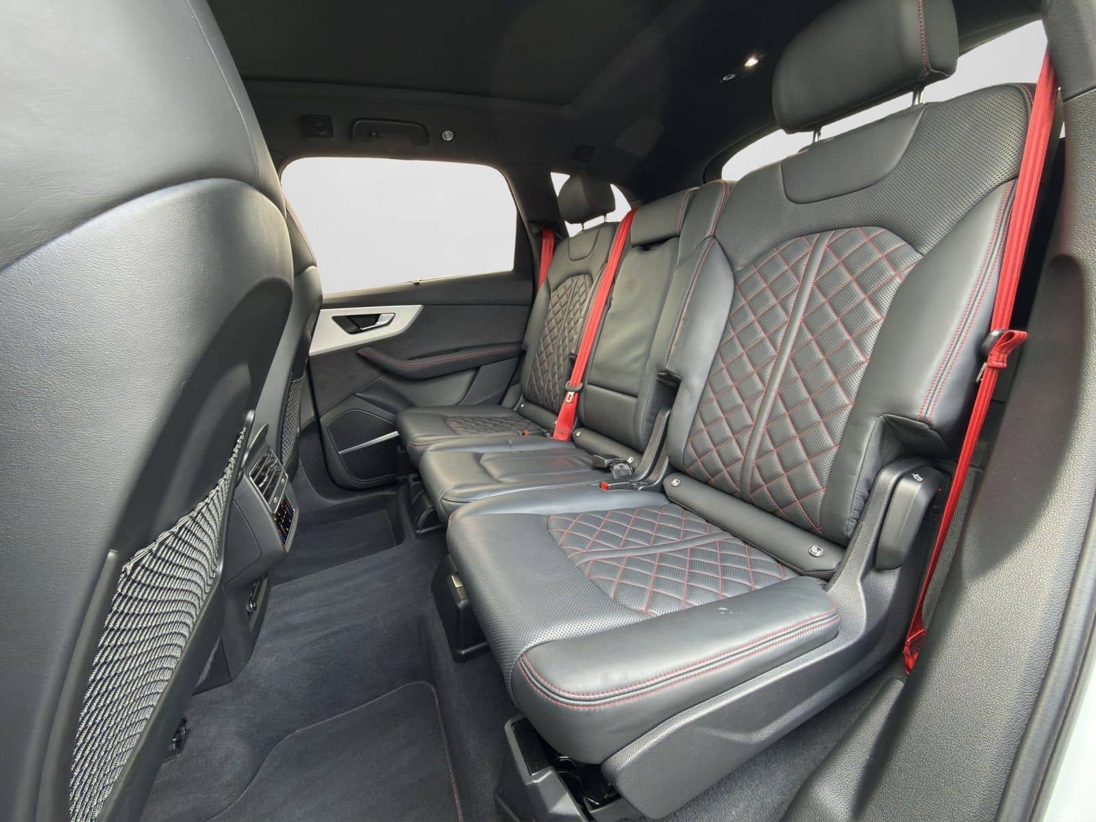 Audi SQ7 TFSI quattro *LASER*PANO*AHK*7-SITZER* foto 14