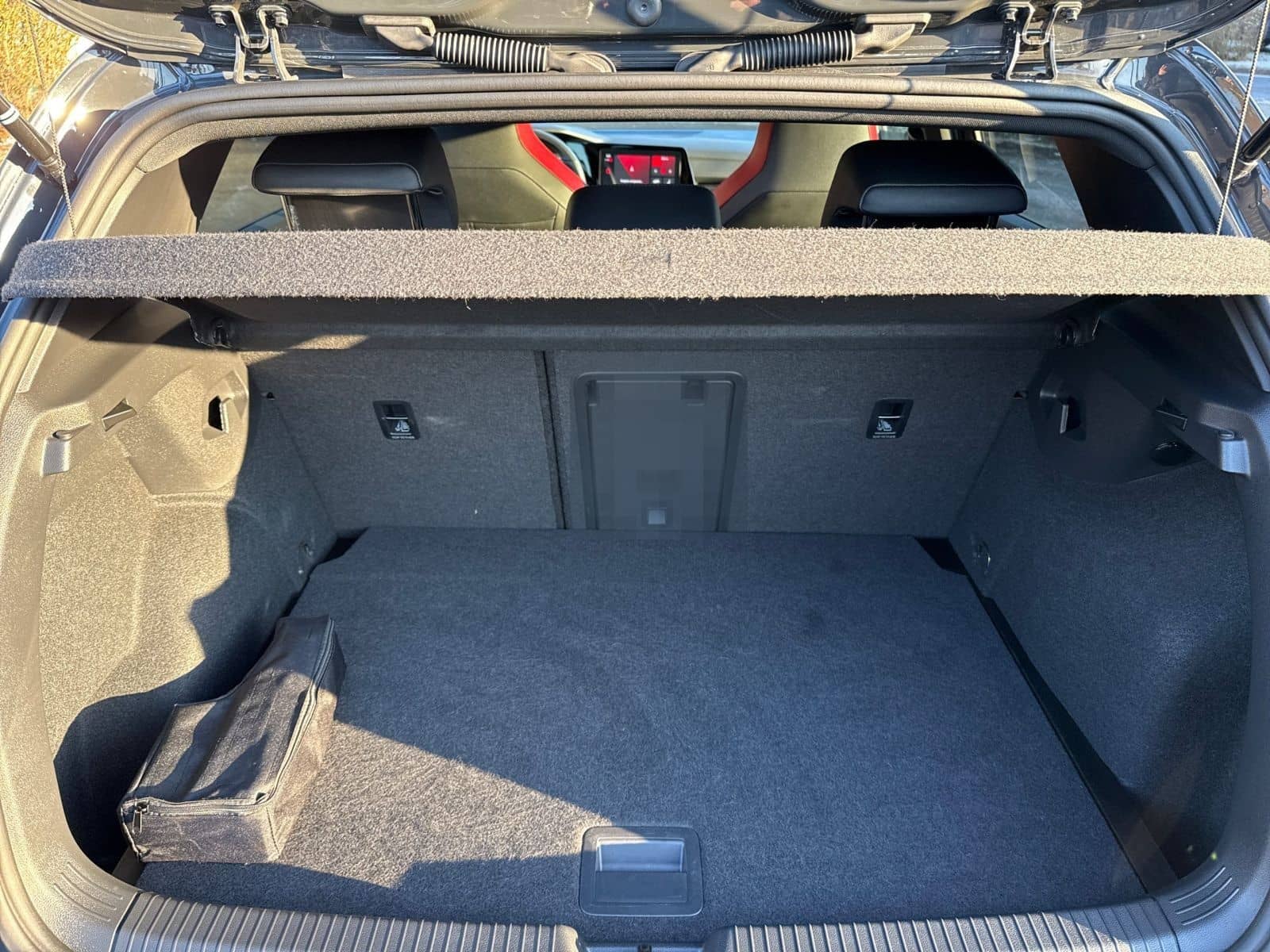 Volkswagen Golf VIII GTI Clubsport 2.0 TSI DSG, RFK, LED foto 15