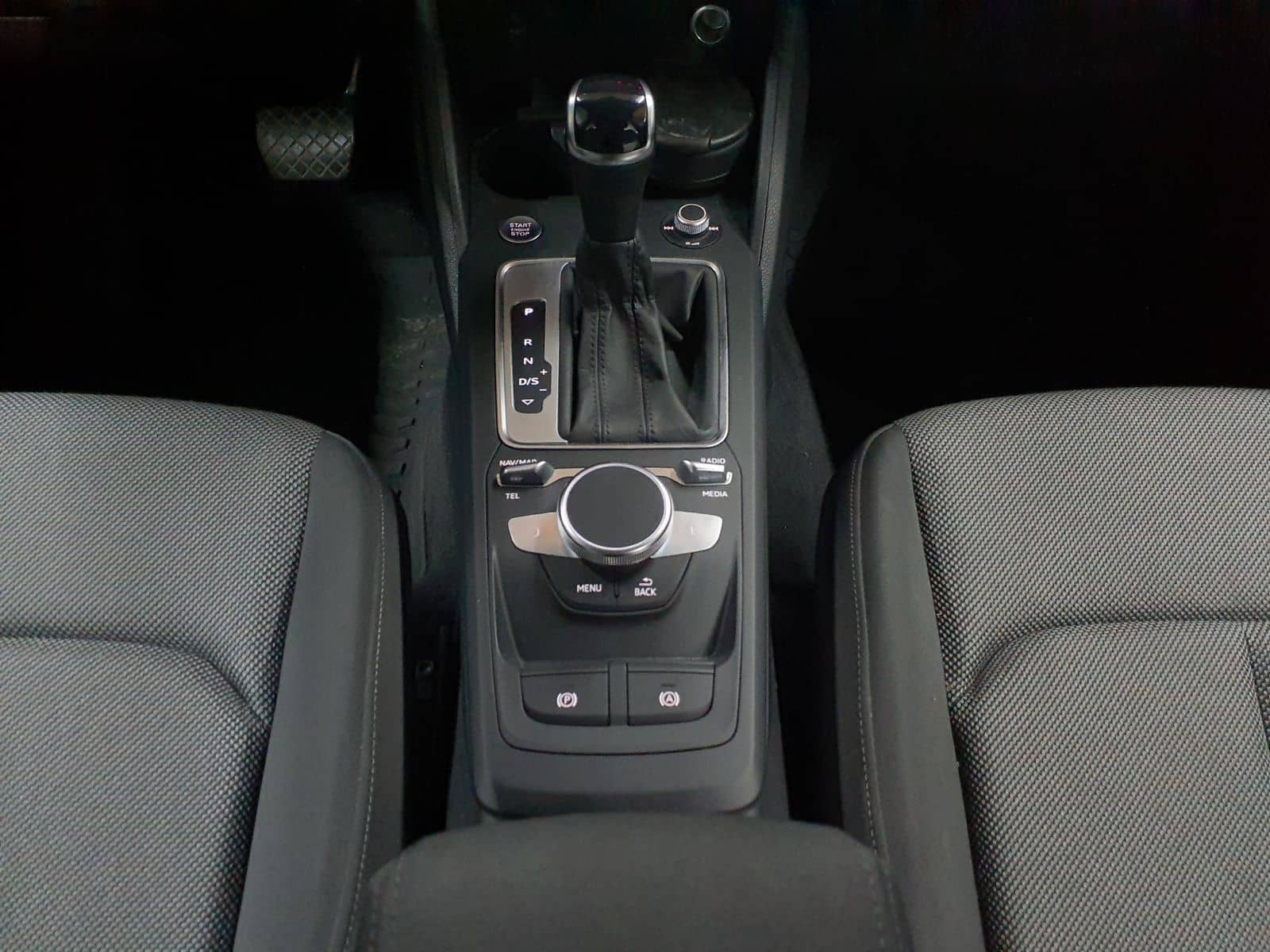 Audi Q2 35 TFSI S tronic advanced BLIS KAM foto 5