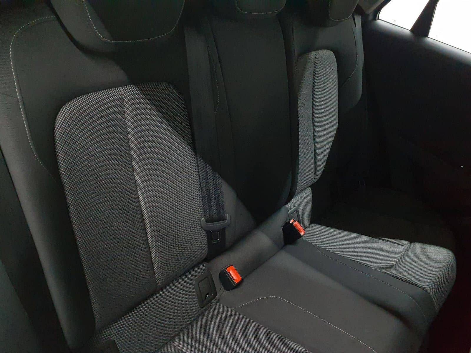 Audi Q2 35 TFSI S tronic advanced BLIS KAM foto 7