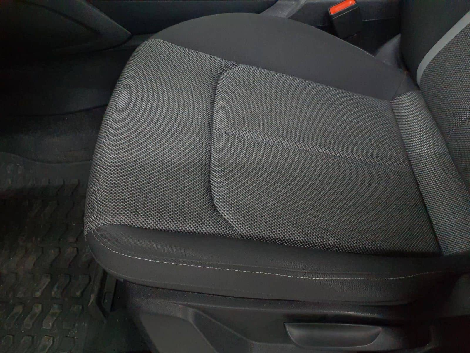 Audi Q2 35 TFSI S tronic advanced BLIS KAM foto 9