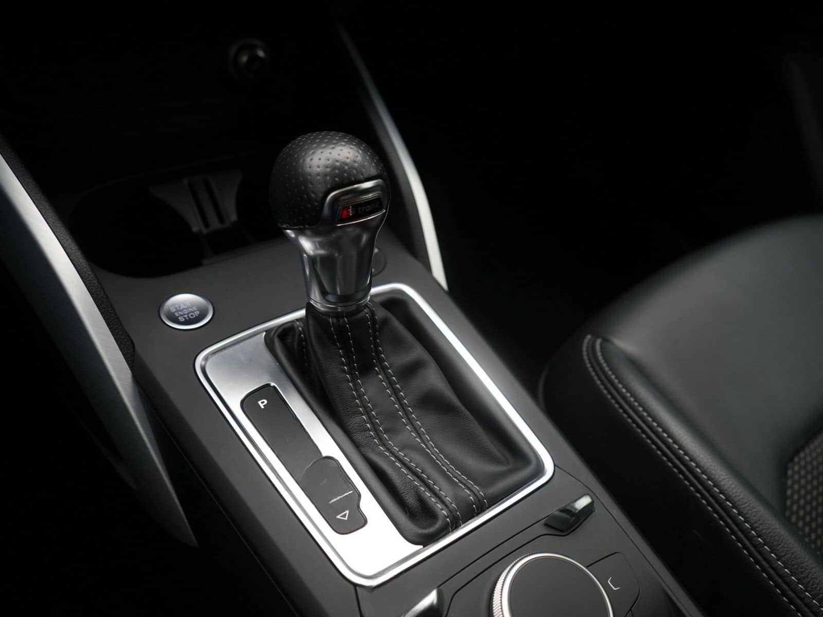 Audi Q2 quattro S line S-TRON AHK LEDER NAVI LED SHZ foto 7