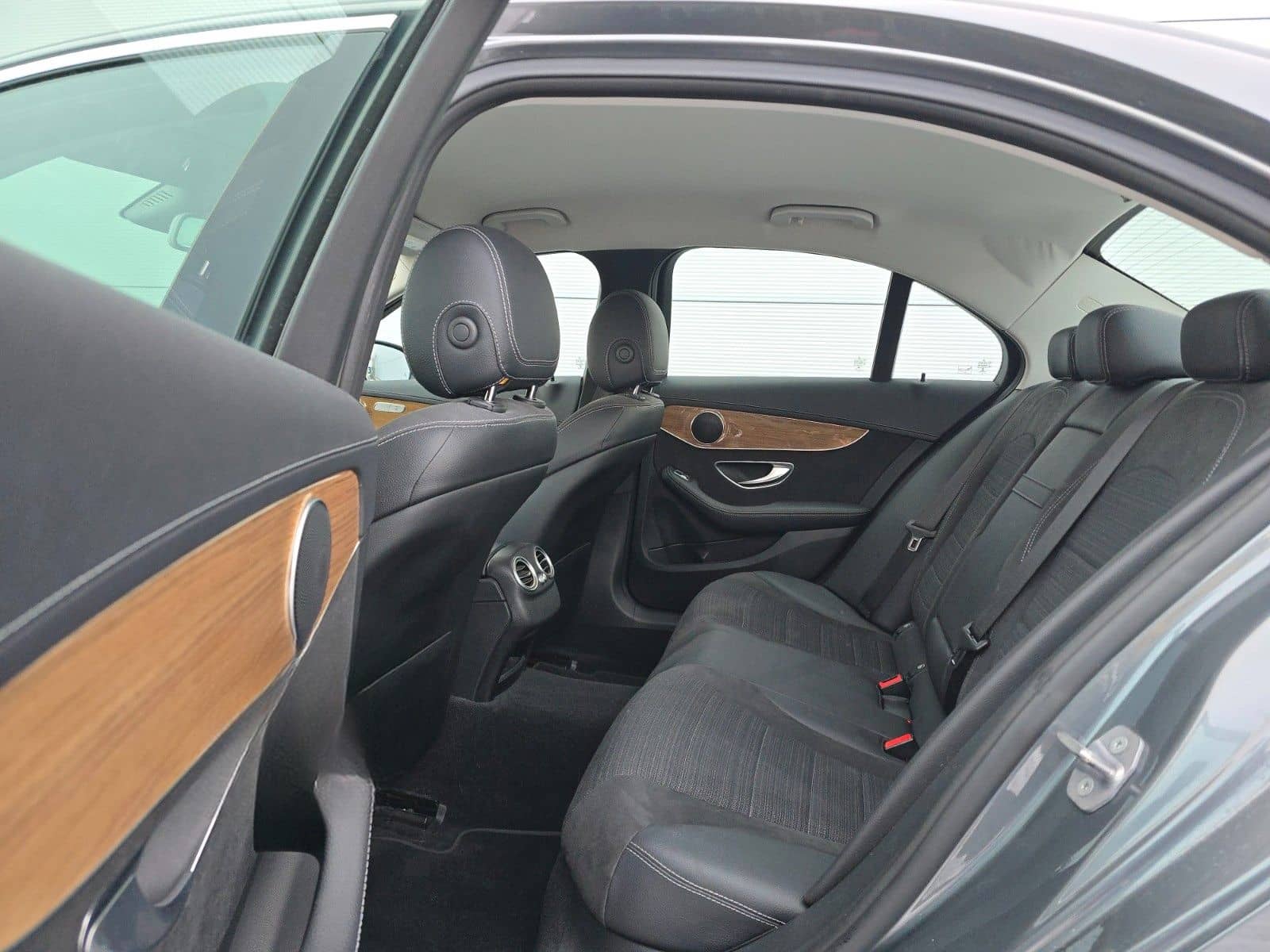 Mercedes-Benz C 180 Limousine (Automatik/Kamera/Led) foto 11