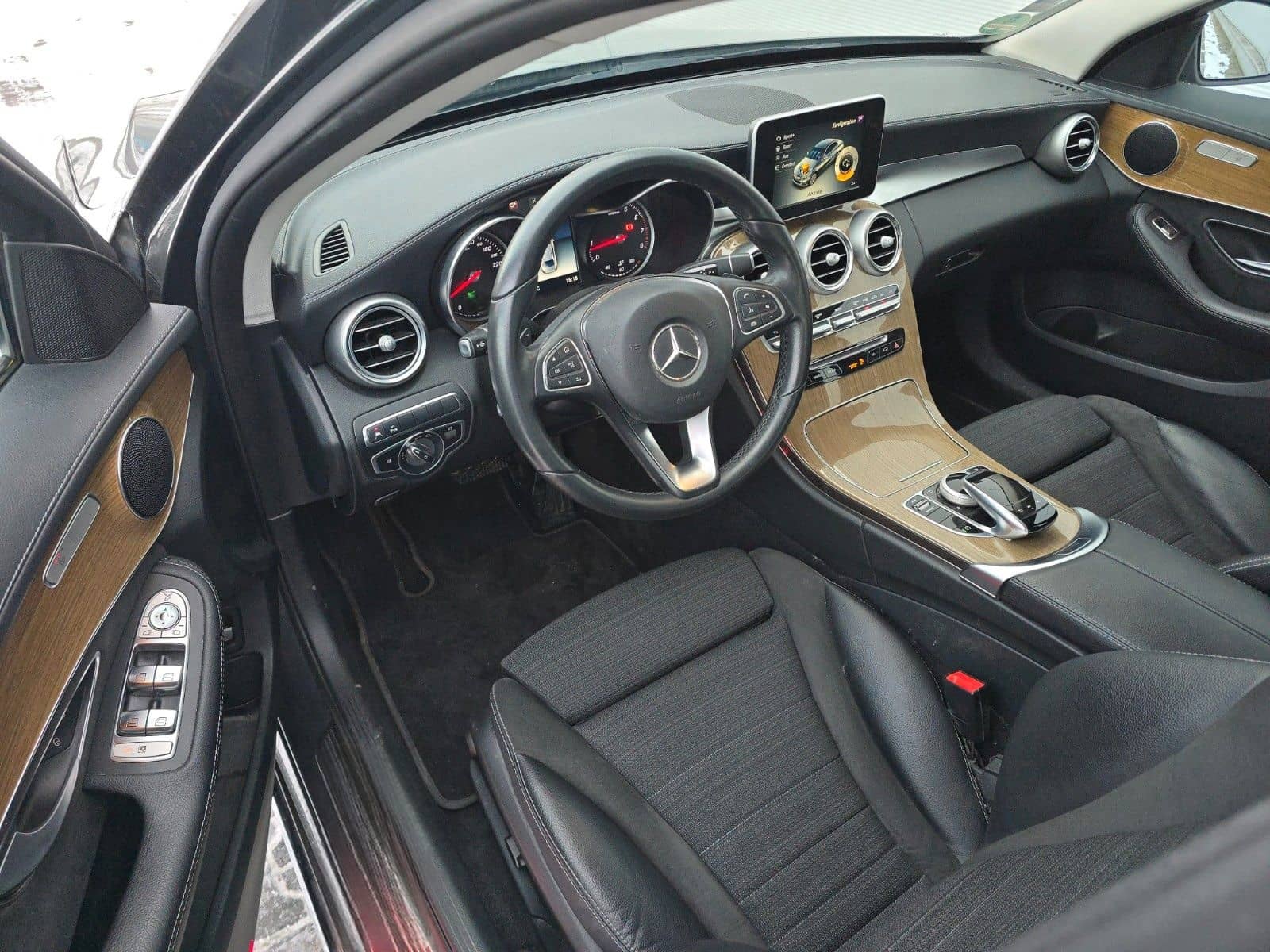 Mercedes-Benz C 180 Limousine (Automatik/Kamera/Led) foto 13