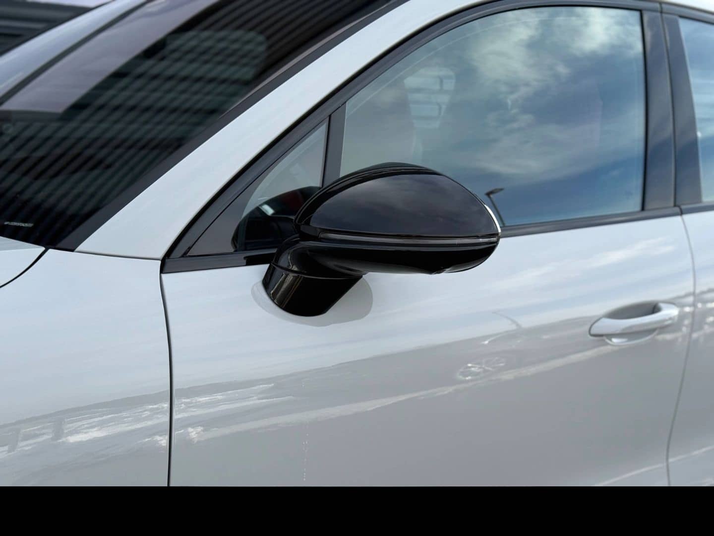 Porsche Cayenne Coupe Platinum Edition*INNO*HAL*SPORTABG foto 12