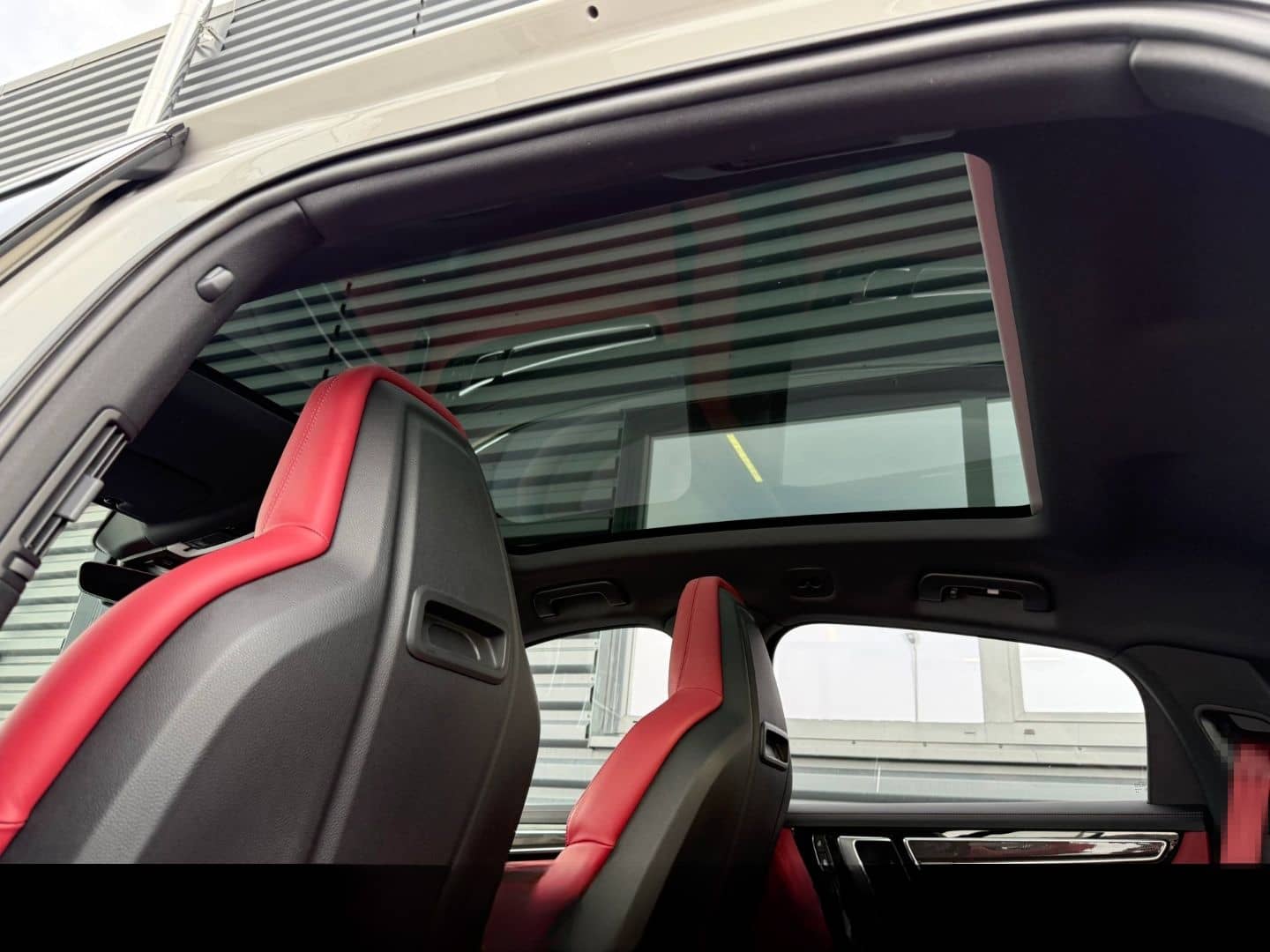 Porsche Cayenne Coupe Platinum Edition*INNO*HAL*SPORTABG foto 22