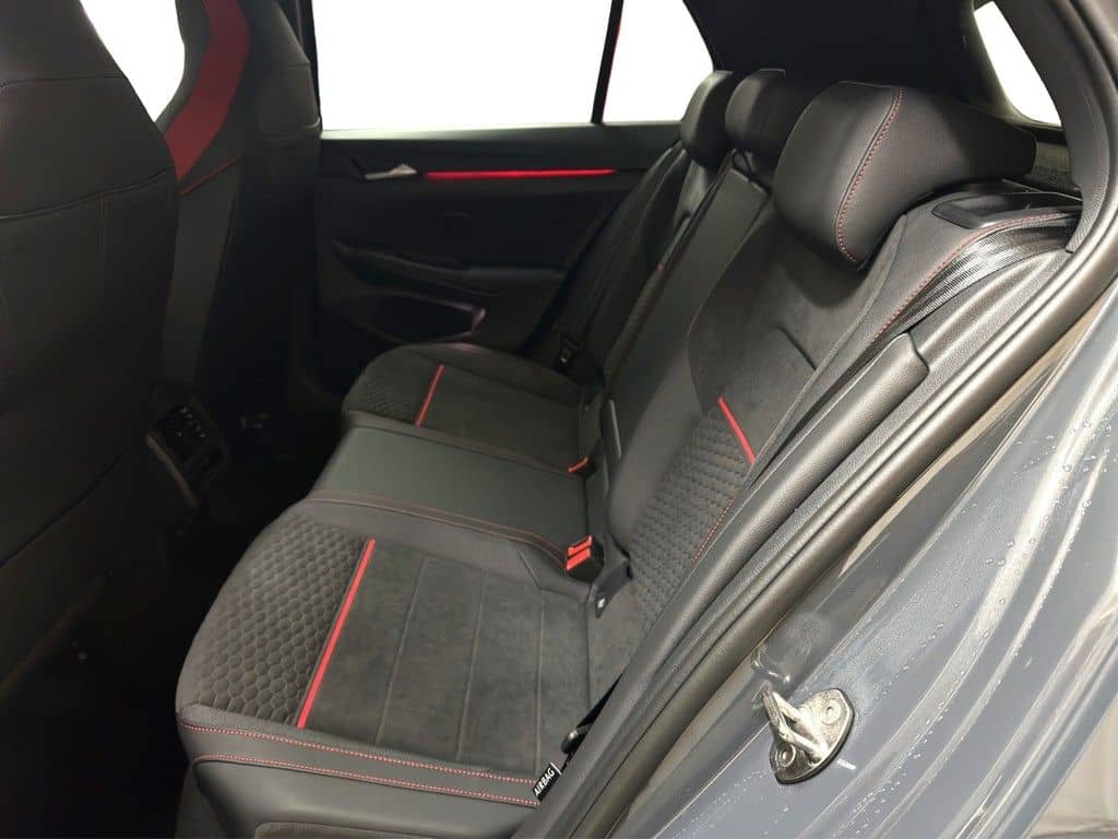 Volkswagen Golf VIII 2.0 TSI DSG GTI Clubsport DCC PANO*IQ. foto 17