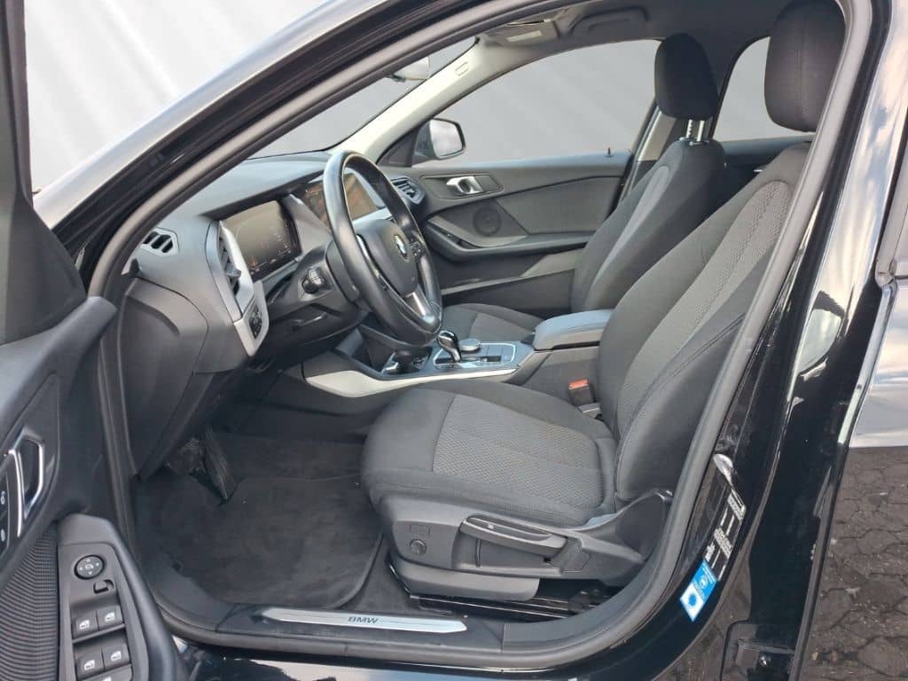 BMW 118 d HUD Stop&Go LC Prof LED AHK Lordosenstütze foto 8