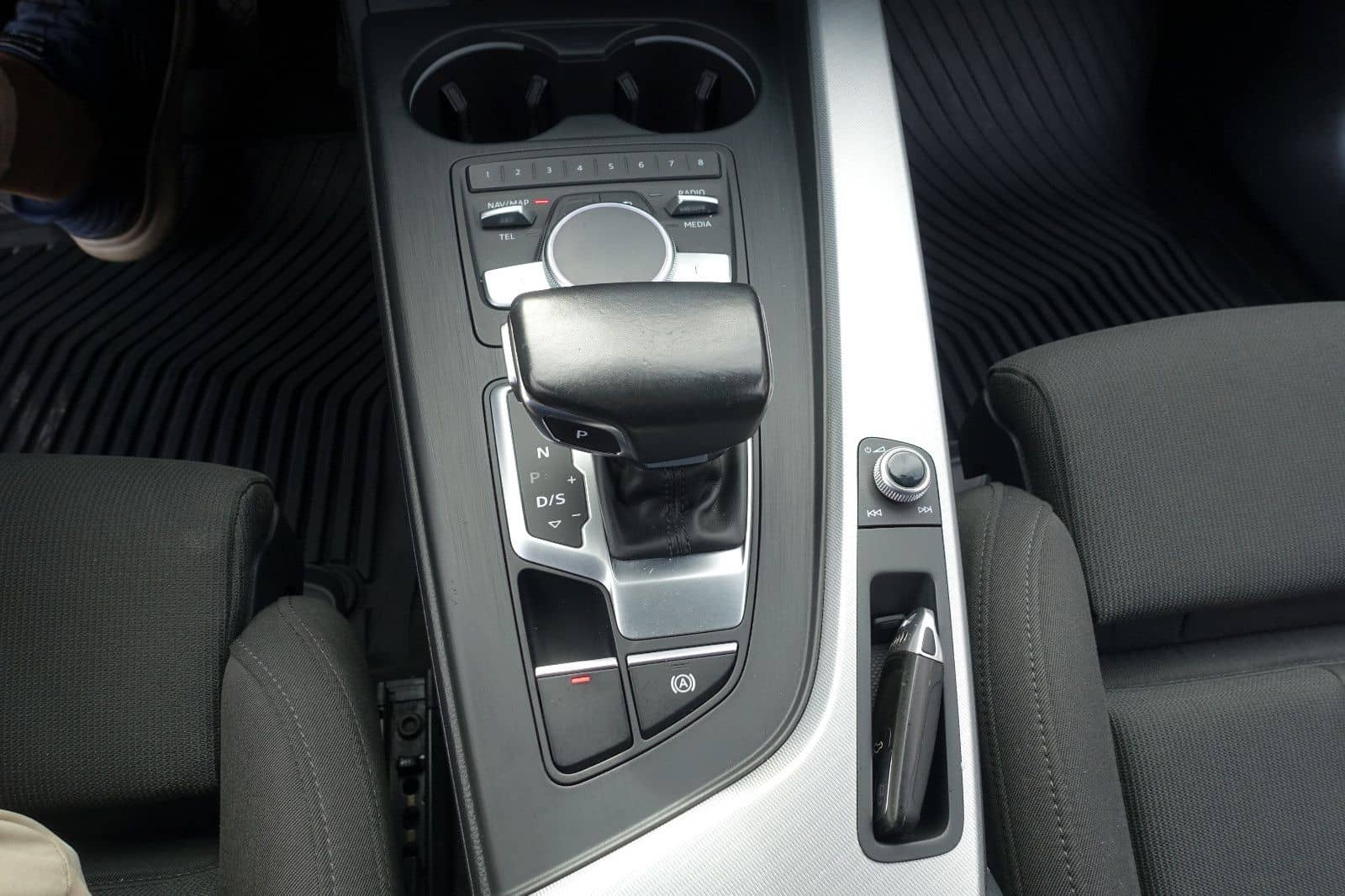Audi A4 Avant 1.4 TFSI Aut.S Line XEN NAVI SITZH PDC foto 16