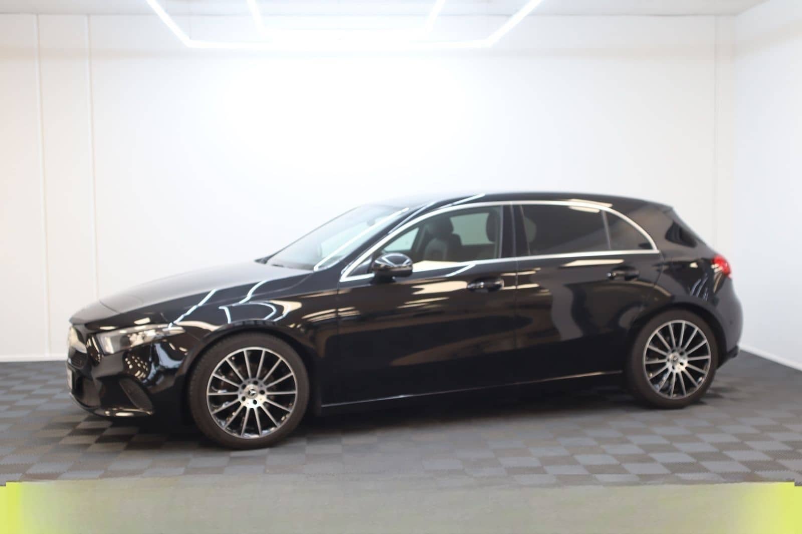 Mercedes-Benz A 200 Live Cockpit *LED*Carplay*AHK foto 1