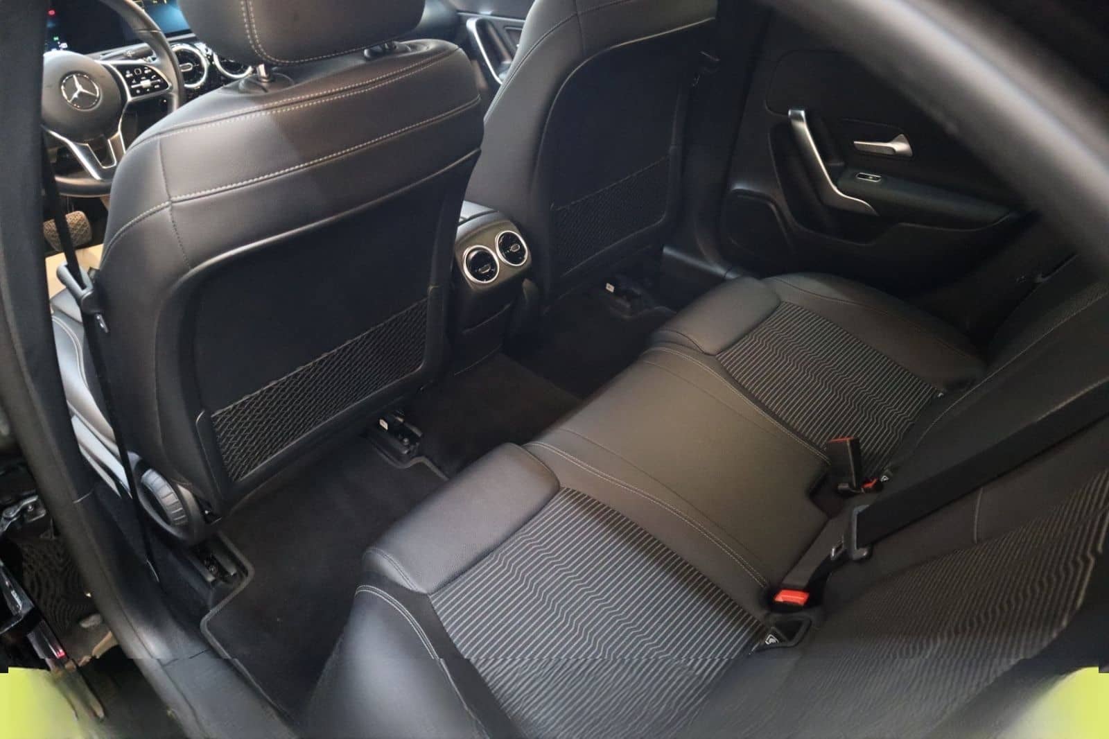 Mercedes-Benz A 200 Live Cockpit *LED*Carplay*AHK foto 18