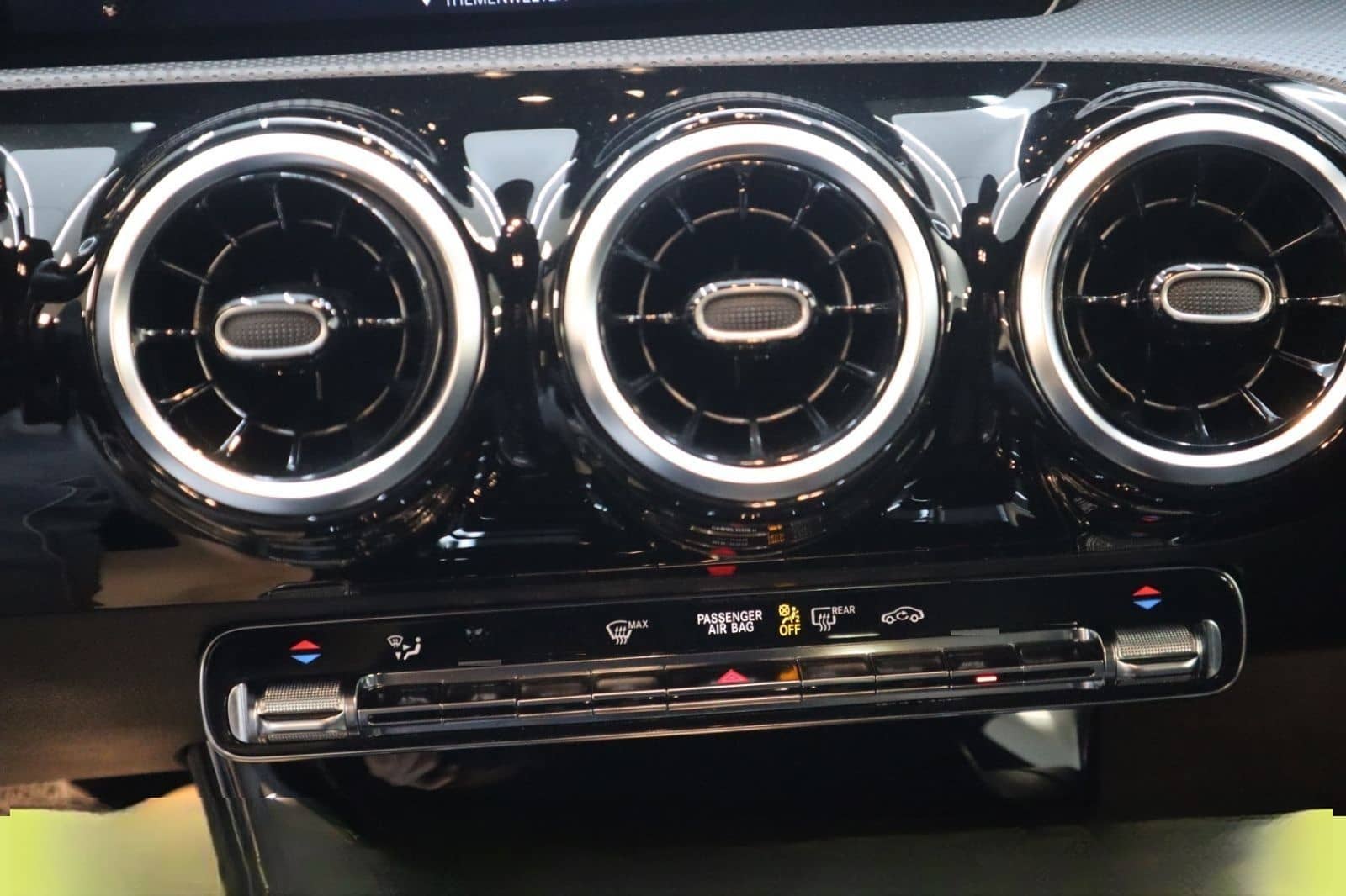 Mercedes-Benz A 200 Live Cockpit *LED*Carplay*AHK foto 25