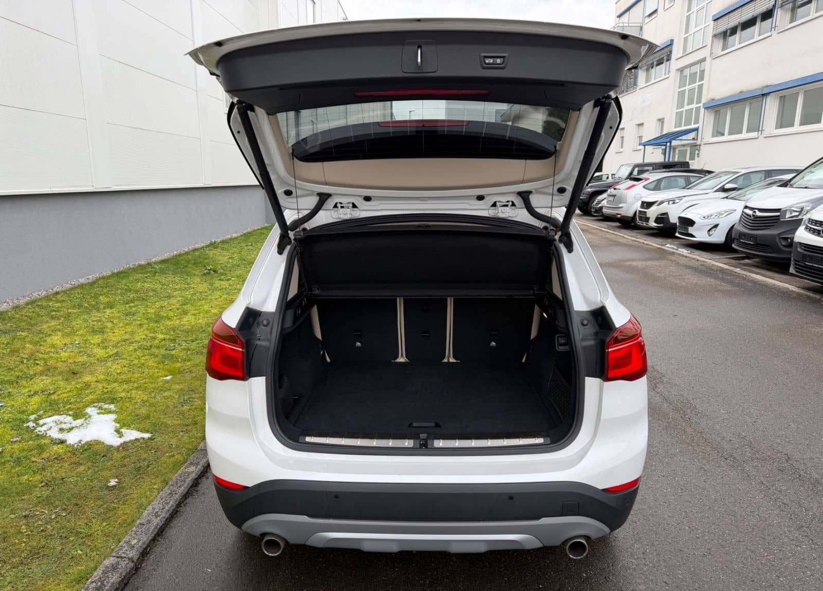 BMW X1 xDrive 25d*LED*PAN*HUD*KEY*H&K*KAM*AHK*NAV*19 foto 15