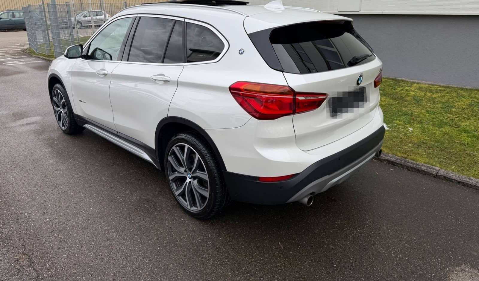 BMW X1 xDrive 25d*LED*PAN*HUD*KEY*H&K*KAM*AHK*NAV*19 foto 3