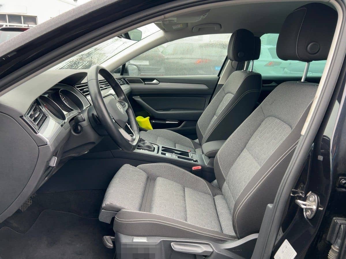 Volkswagen Passat Variant Business 1.5 TSI DSG APP+NAVI+AHK foto 8