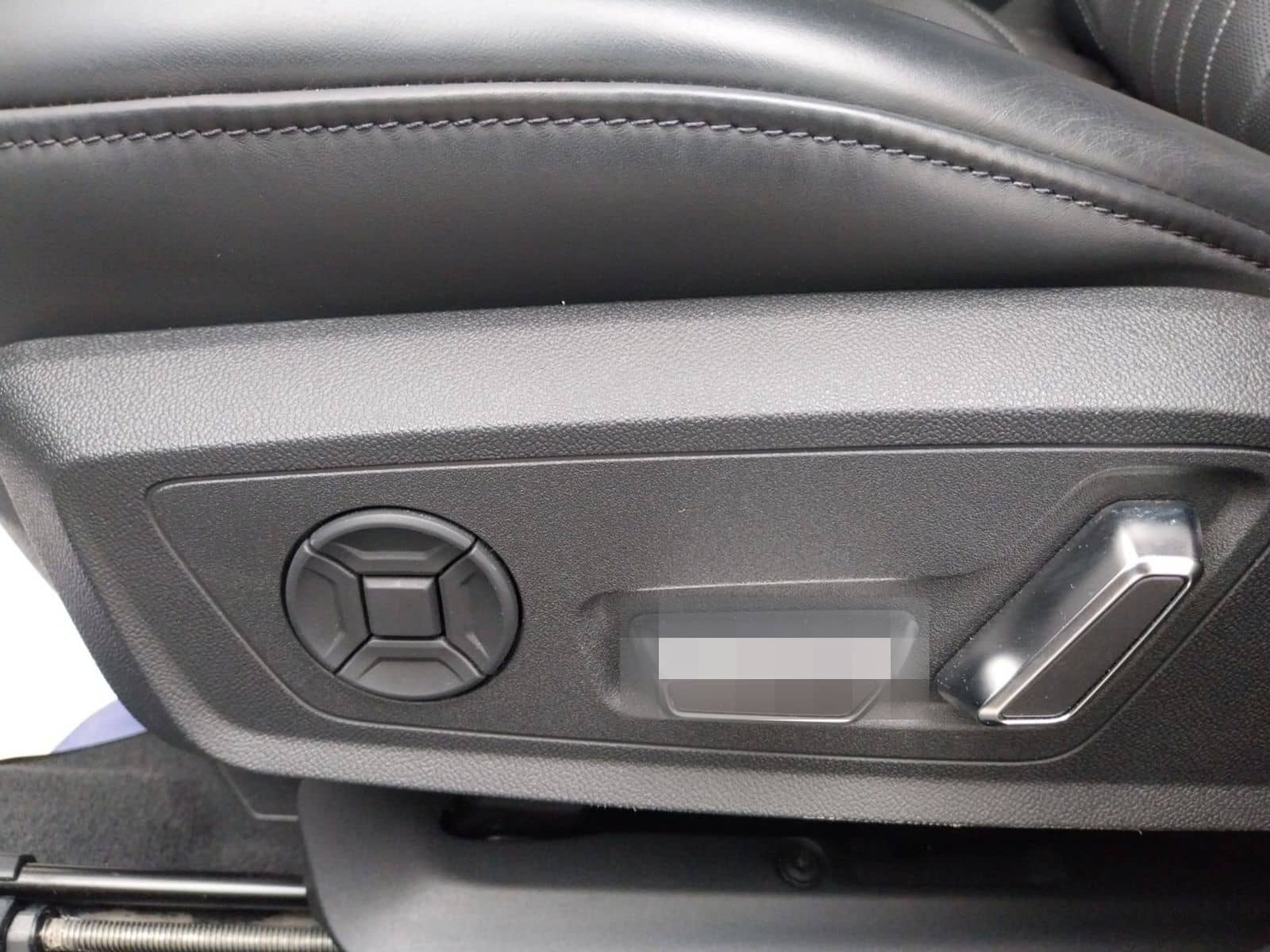 Audi A6 Avant quattro sport *BLACKSTYLE*AHK*HUD*PANO* foto 8