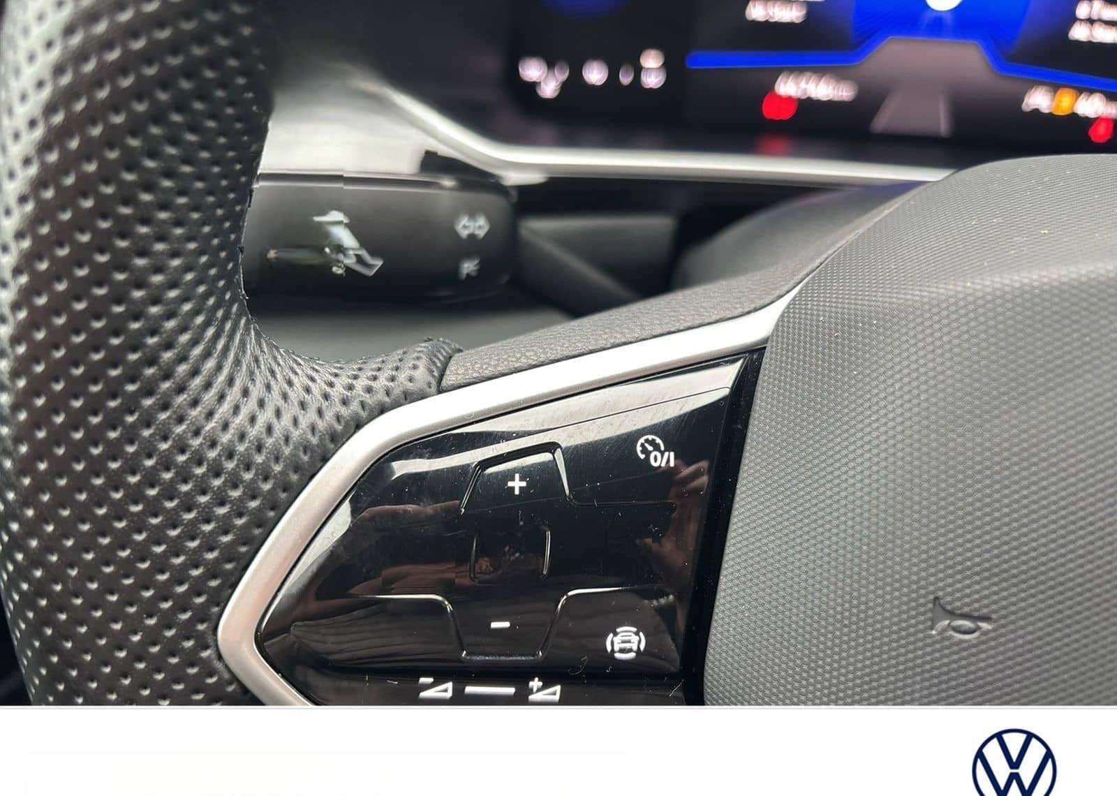 Volkswagen T-Roc 1.0 R-LINE CAM ACC NAVI LM17 LED+ CARPLAY foto 15