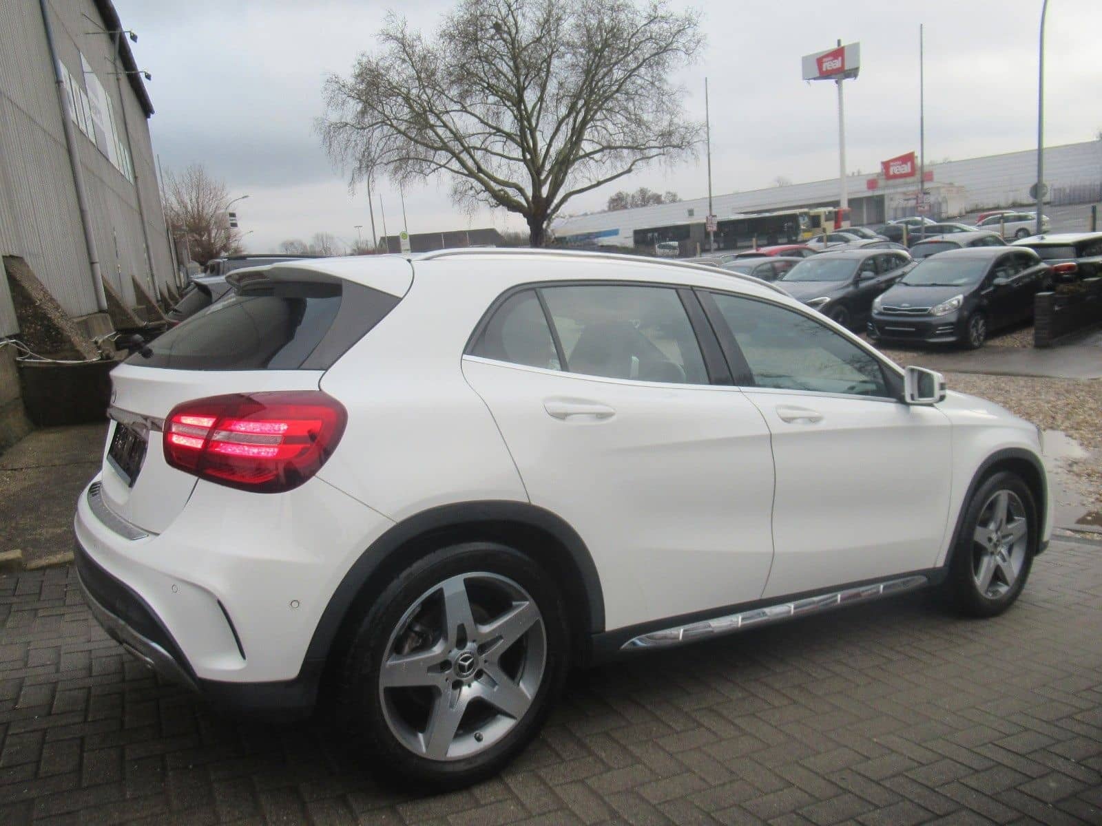 Mercedes-Benz GLA 200 AMG LINE-NAVI-PANO-LED-SHZ-2.HAND foto 13